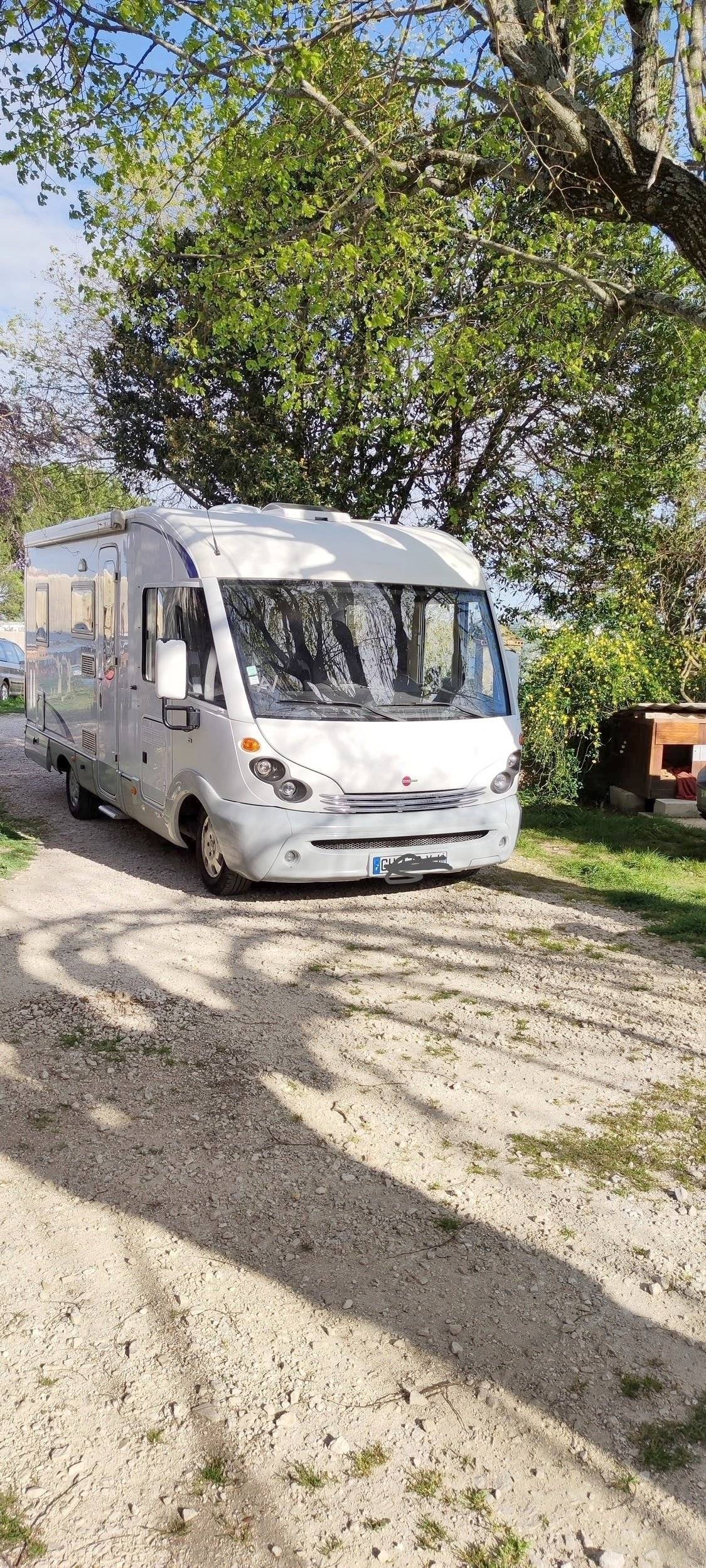Front view from 3/4 Fiat Ducato 2,3 l Al-Ko 130 ch. - Yescapa
