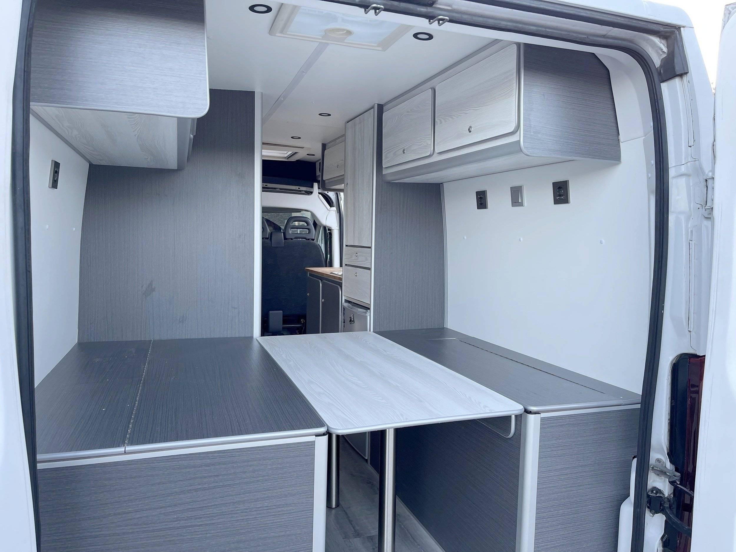 Dinette Fiat Ducato 130 Multijet - Yescapa