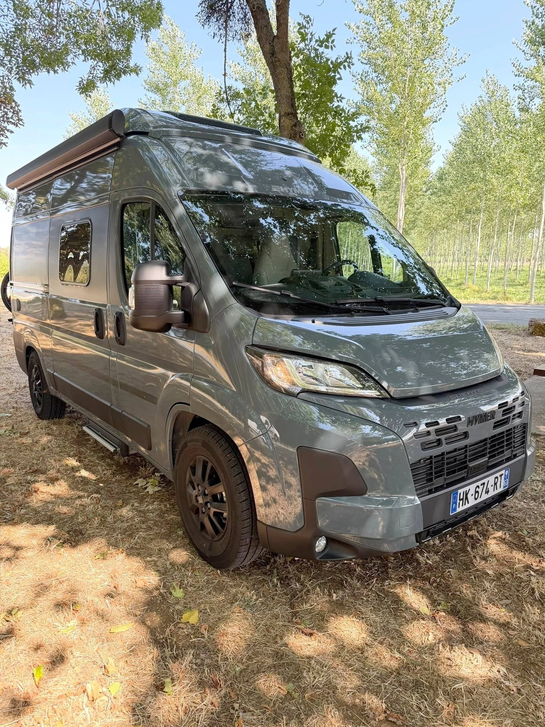 Vista frontale a ¾ Fiat Ducato 2,3l 140Ch - Yescapa