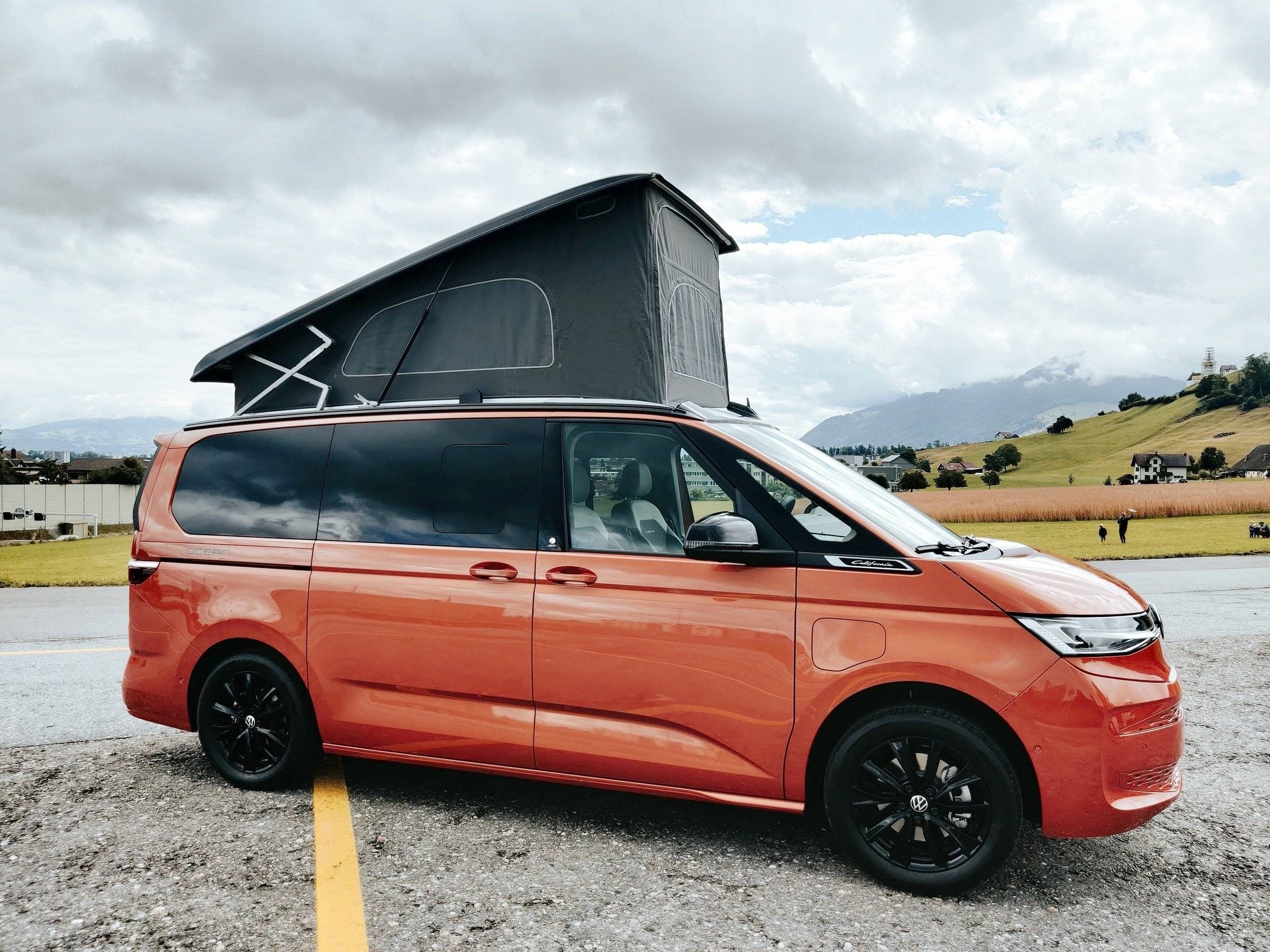 Volkswagen T7 New California Ocean PHEV 4M