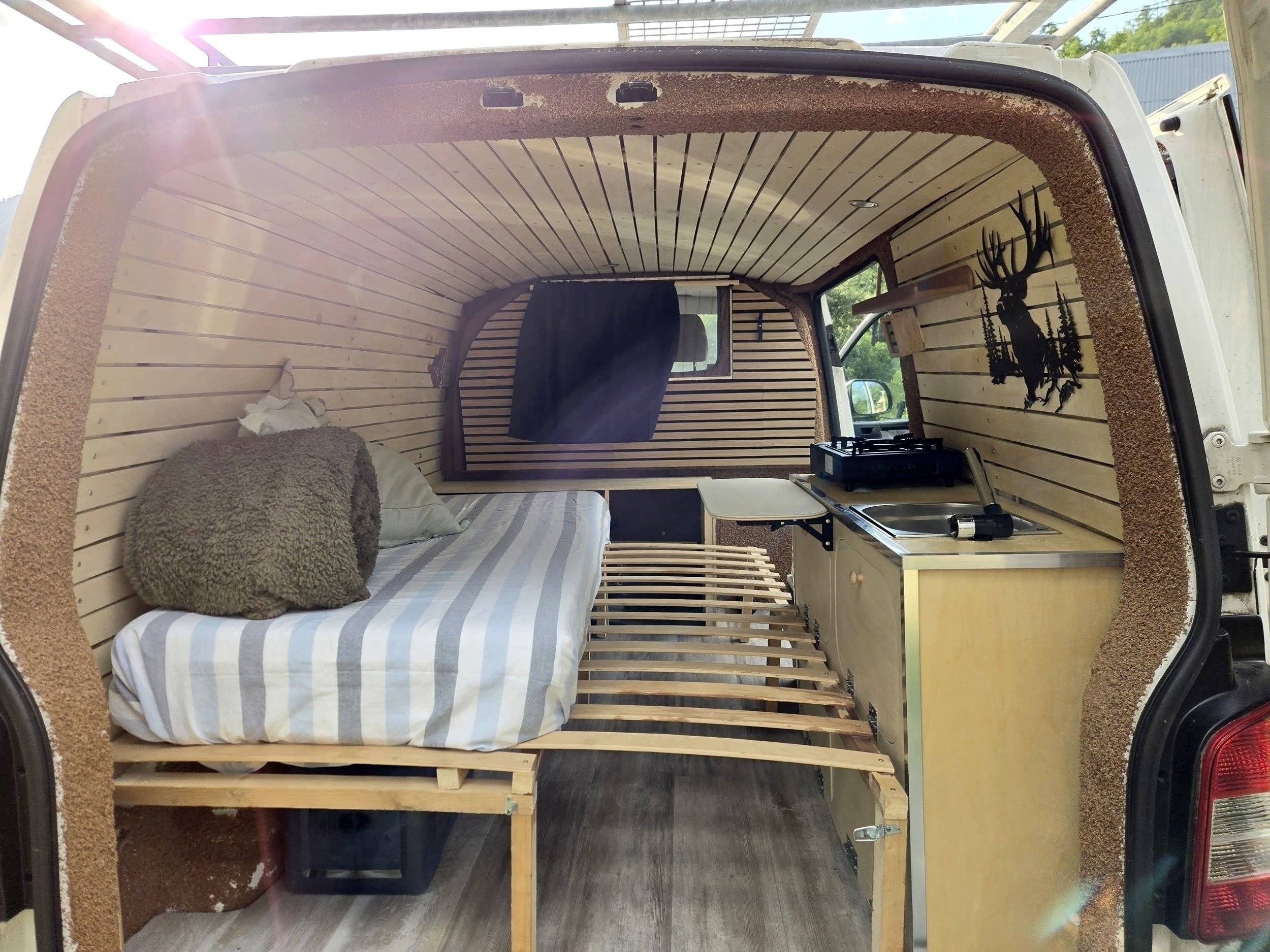 Volkswagen T5 Court 2 l 102 ch