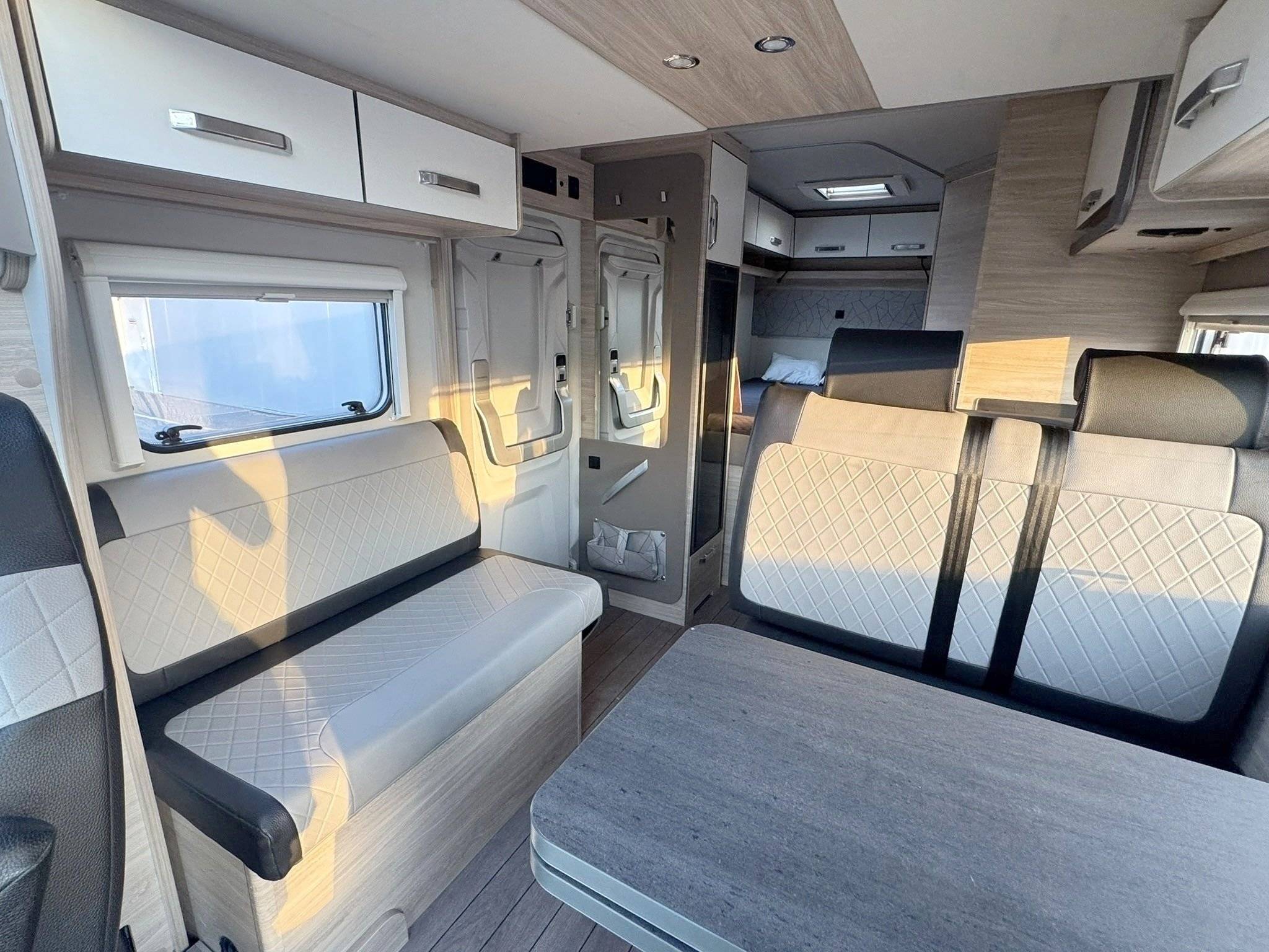 Menjador Fiat Ducato 2,2 l Multijet 130 ch. - Yescapa