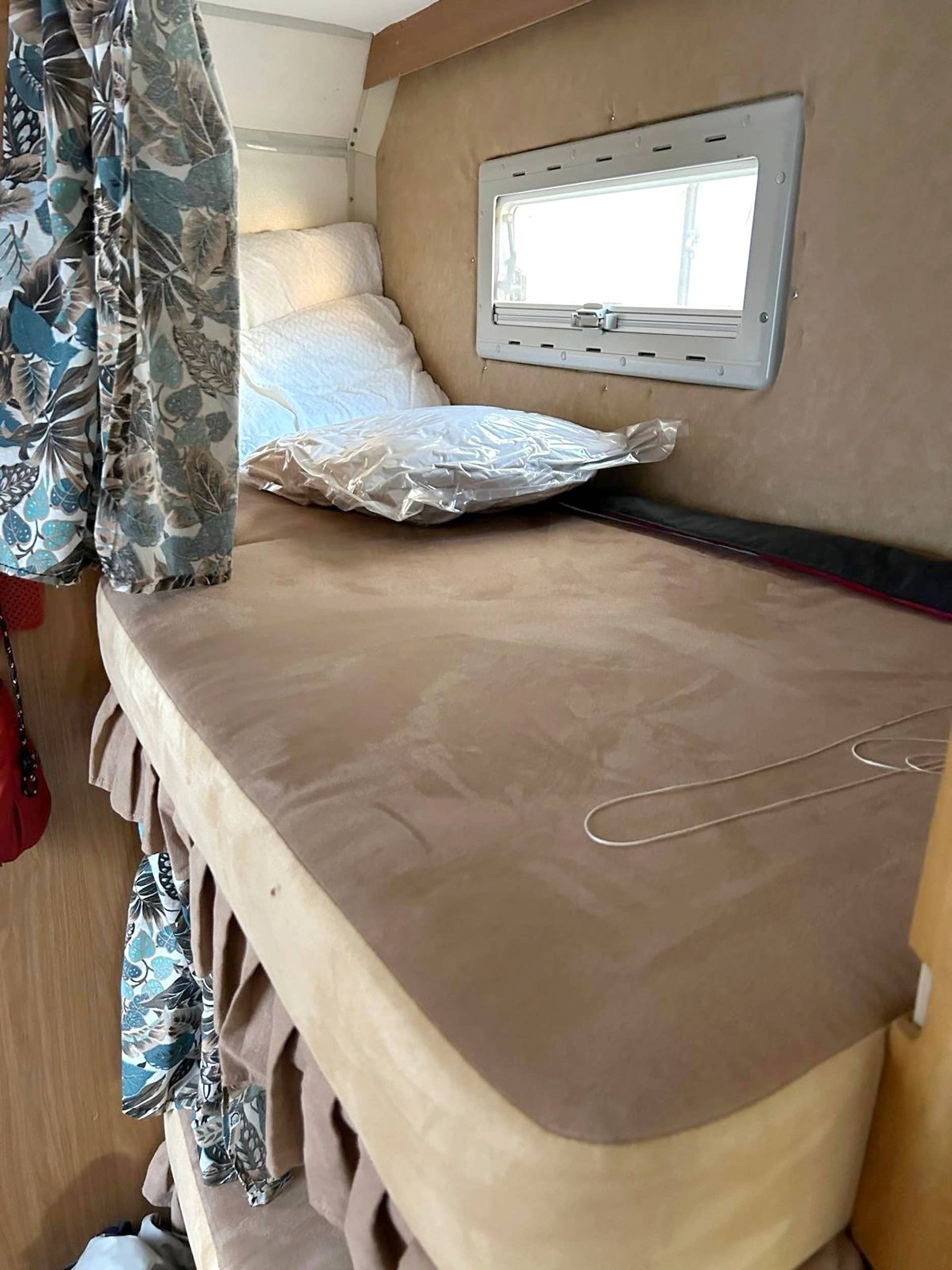 Berth Fiat Ducato 2,8 l 115 ch/Al-Ko - Yescapa