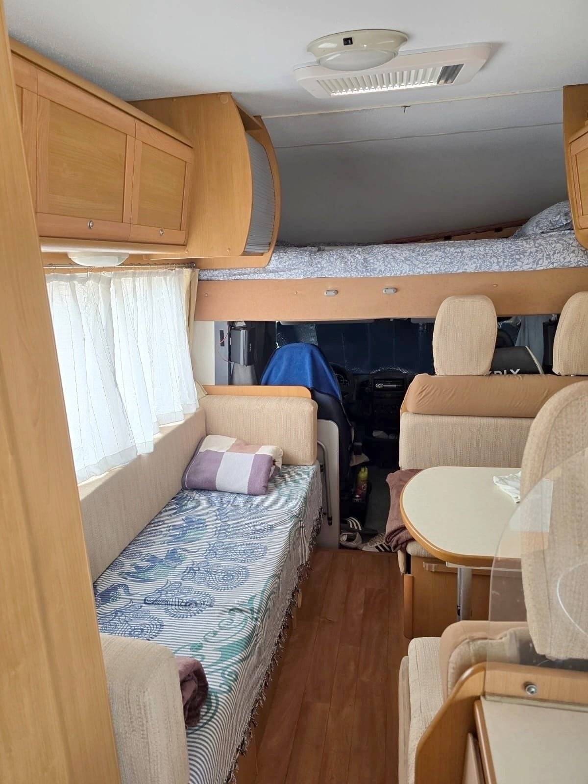 Dining Area Fiat Fiat - Yescapa