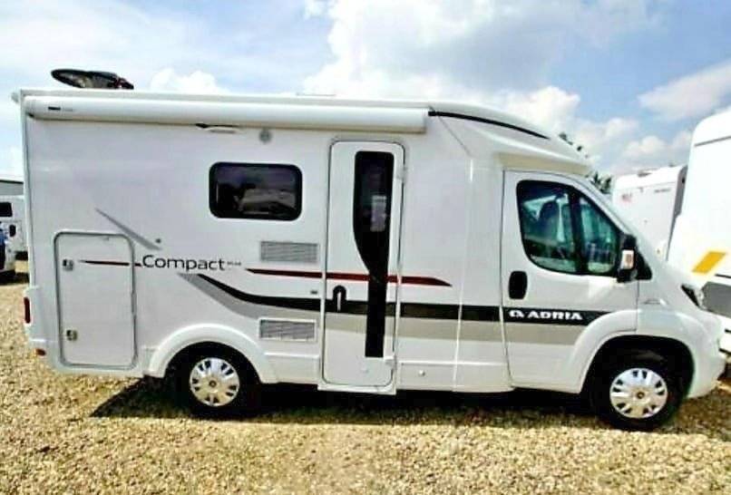 Adria Compact SLS mit Slide Out Ducato 2,3 l Multijet 120 ch.
