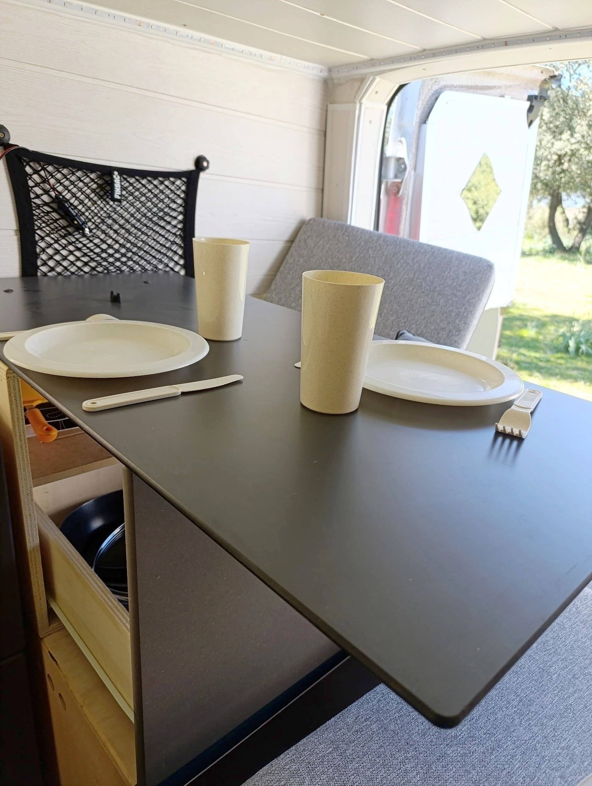 Eethoek Renault - Yescapa