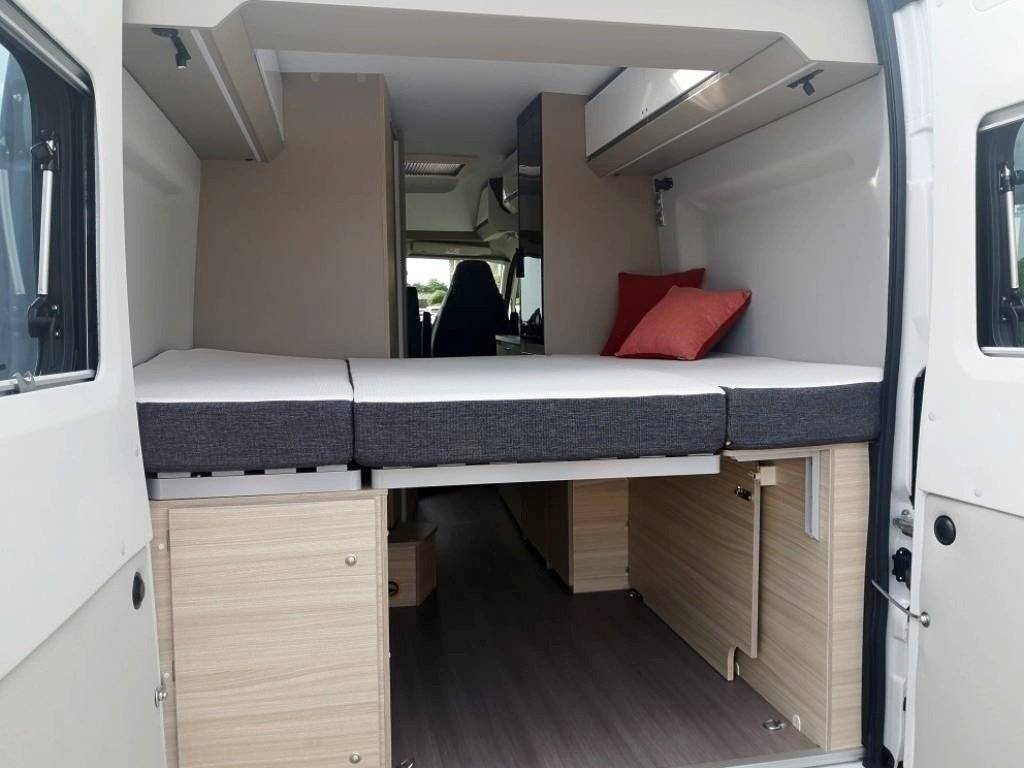 Couchages Fiat Ducato 2,3 l 148 ch - Yescapa