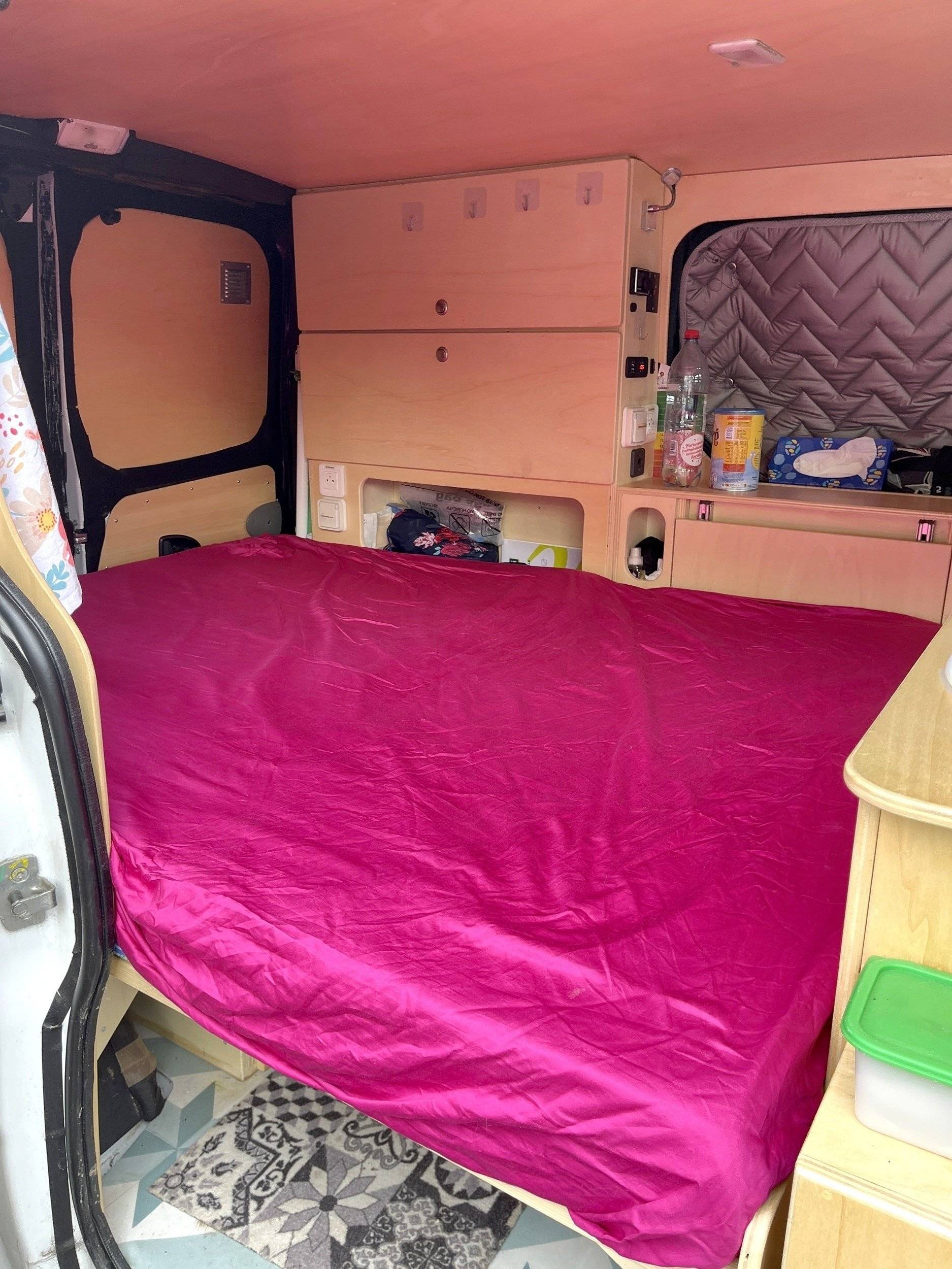 Berth Opel Vivaro 1,6 l 120 ch - Yescapa