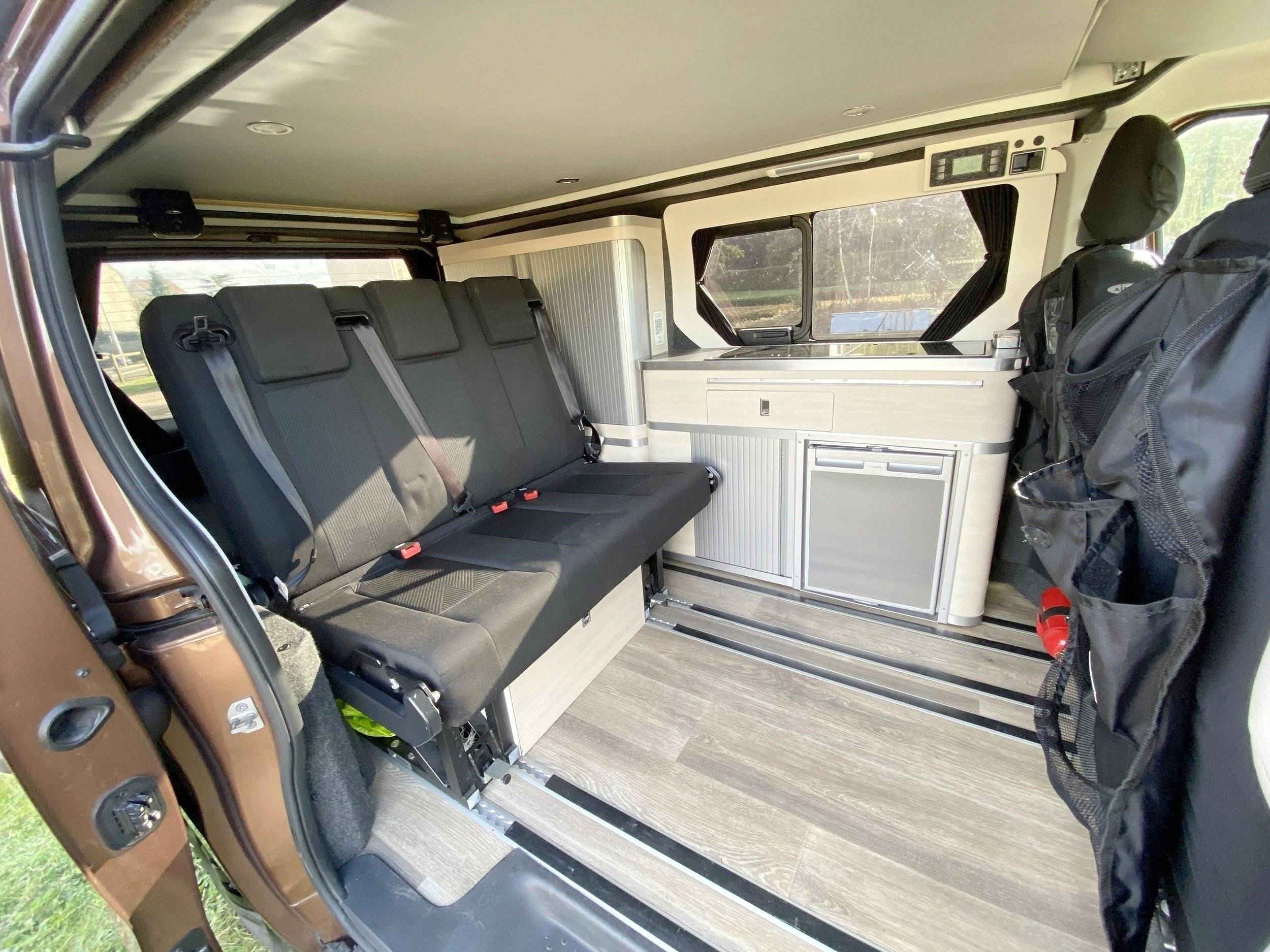 Klubber RENAULT TRAFIC III 1.6 ENERGY DCI 145 TWIN TURBO EU6 L1H1 2.7T