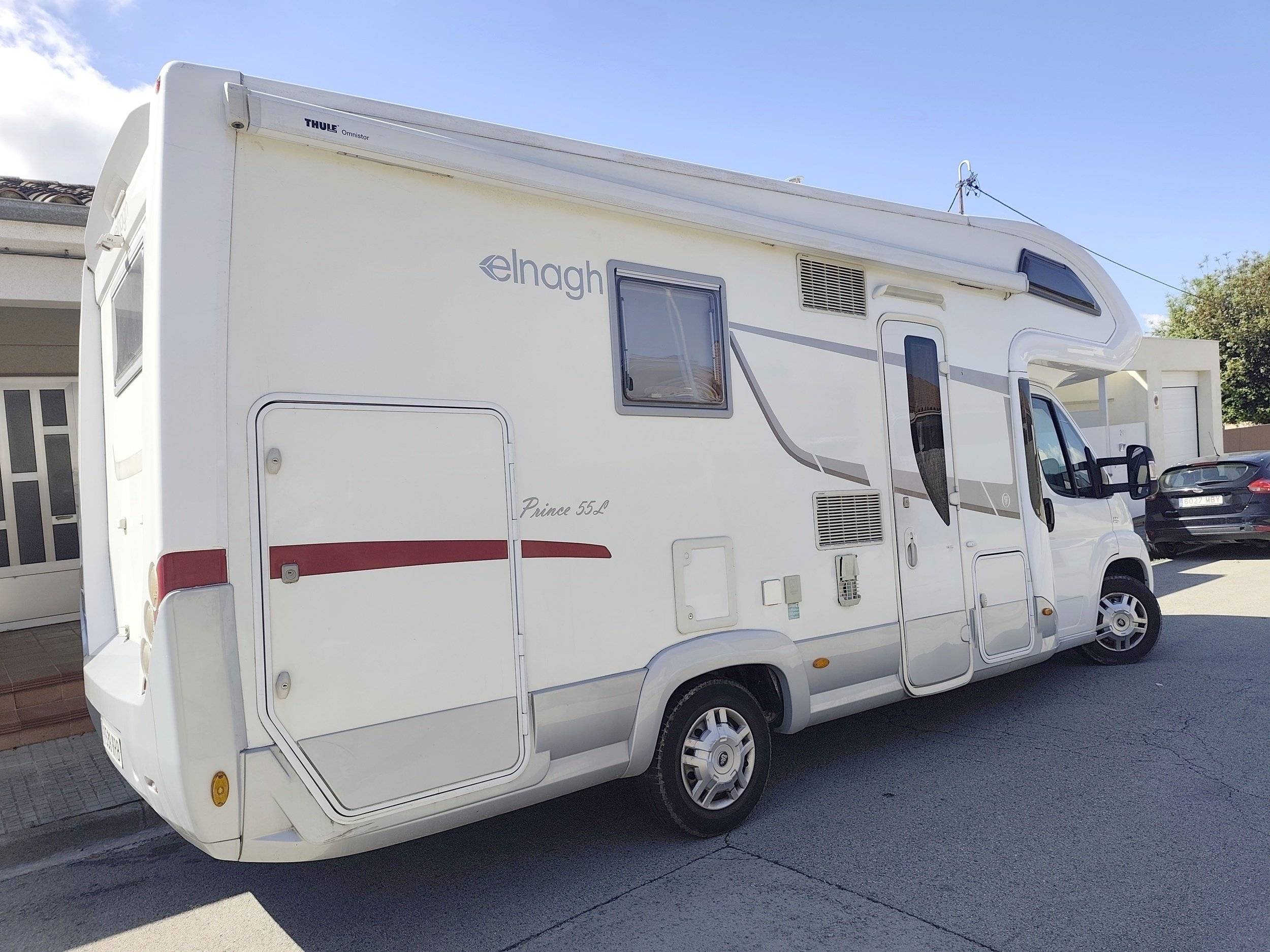 Front view from 3/4 Fiat Ducato 2,0 l 130 ch - Yescapa