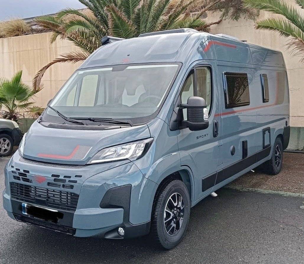 schräge Vorderansicht Fiat Ducato - Yescapa