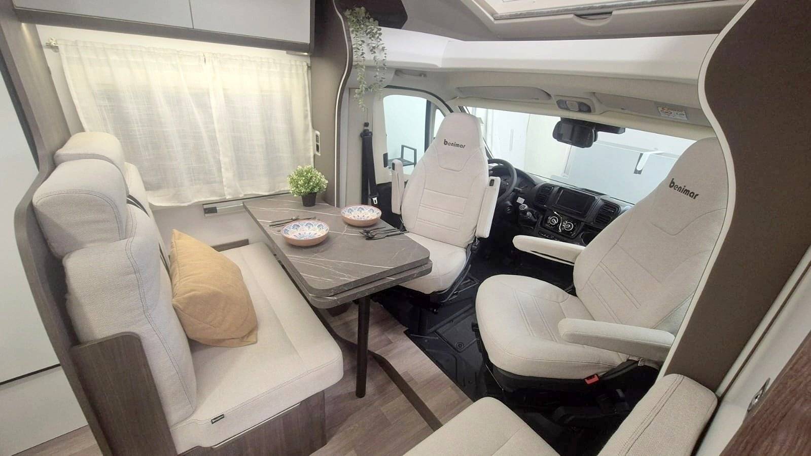 Comedor Ford - Yescapa