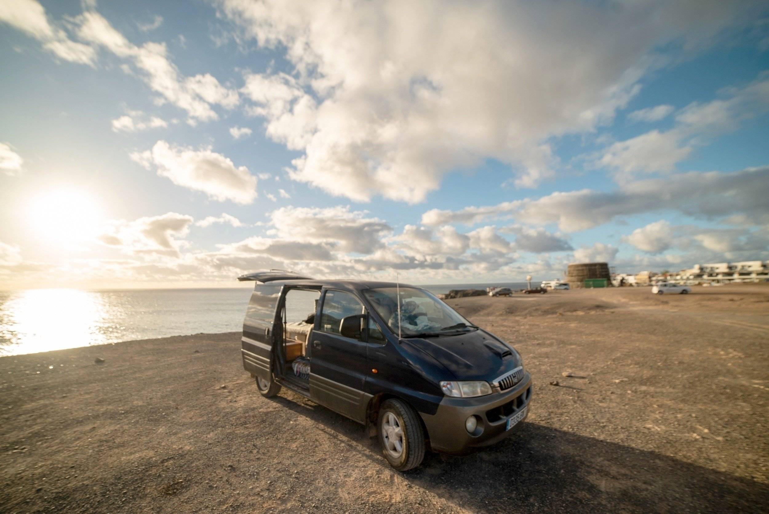 Voorkant 3/4 Hyundai H1 - Yescapa