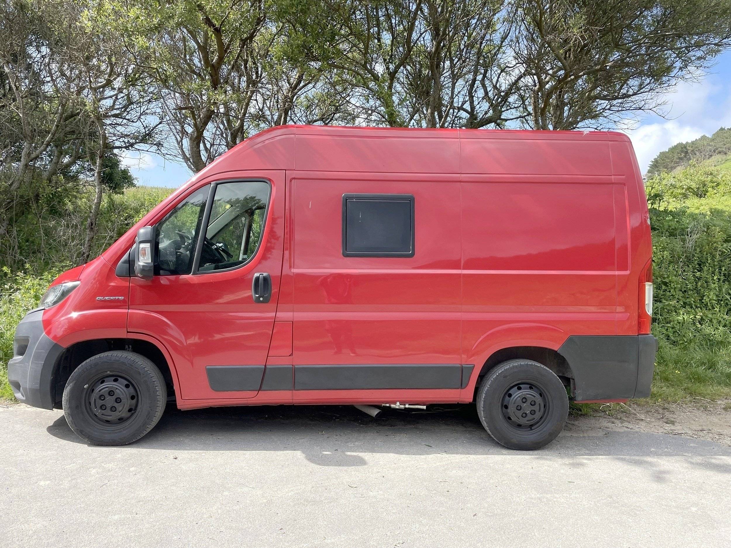 Vista del vehículo ángulo delantero Fiat Ducato 2,3 130 ch - Yescapa