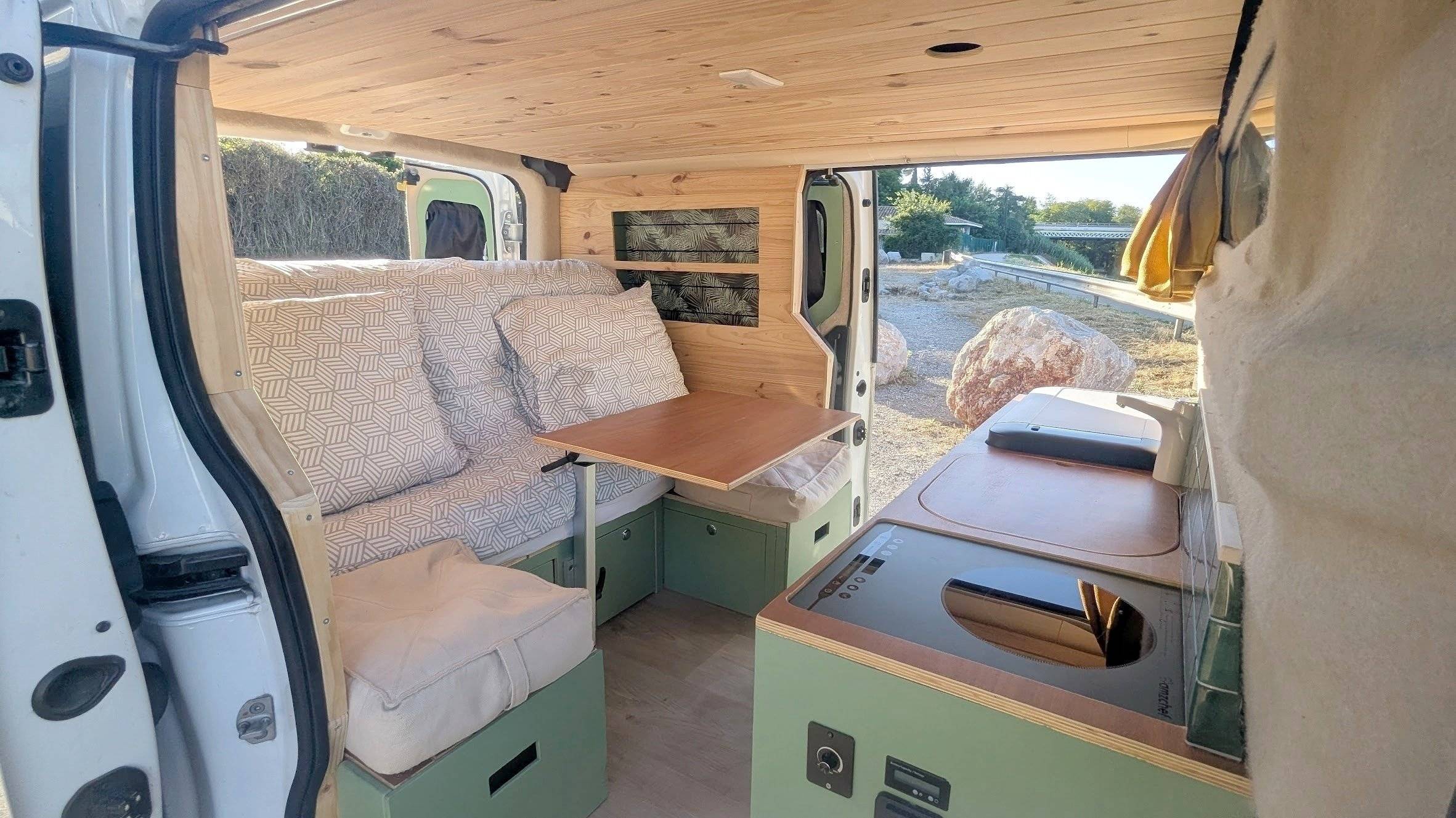 Vista frontale a ¾ Opel Opel Vivaro L1H1 - Yescapa