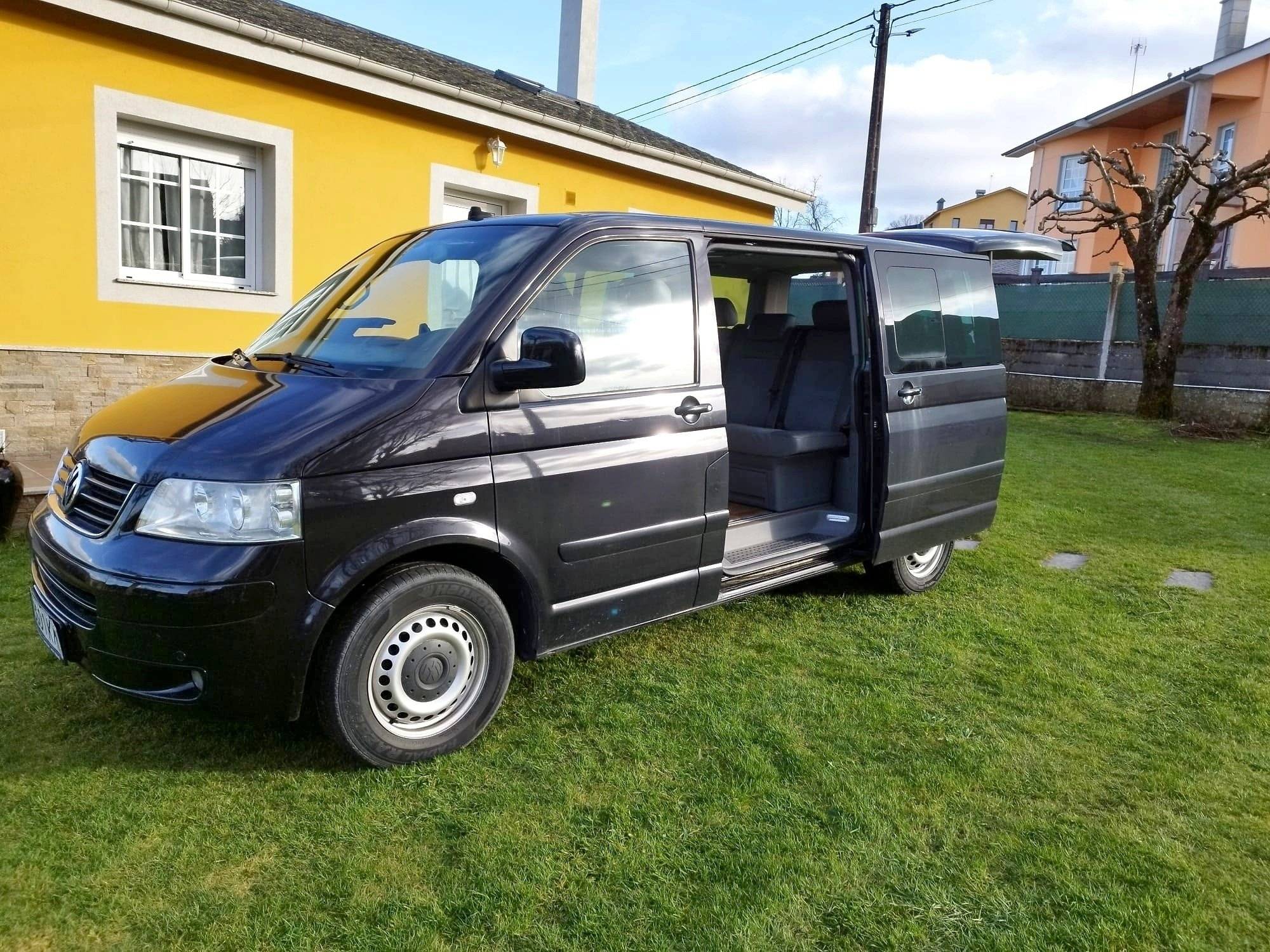 Volkswagen Volkswagen Multivan T5 Camper 2.5 TDI