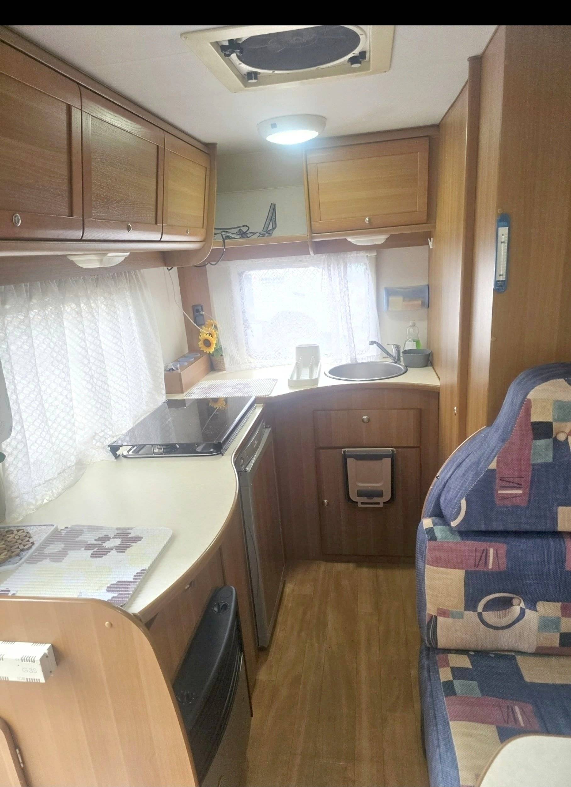 Coin cuisine Fiat Ducato 2,0 l 100 ch - Yescapa