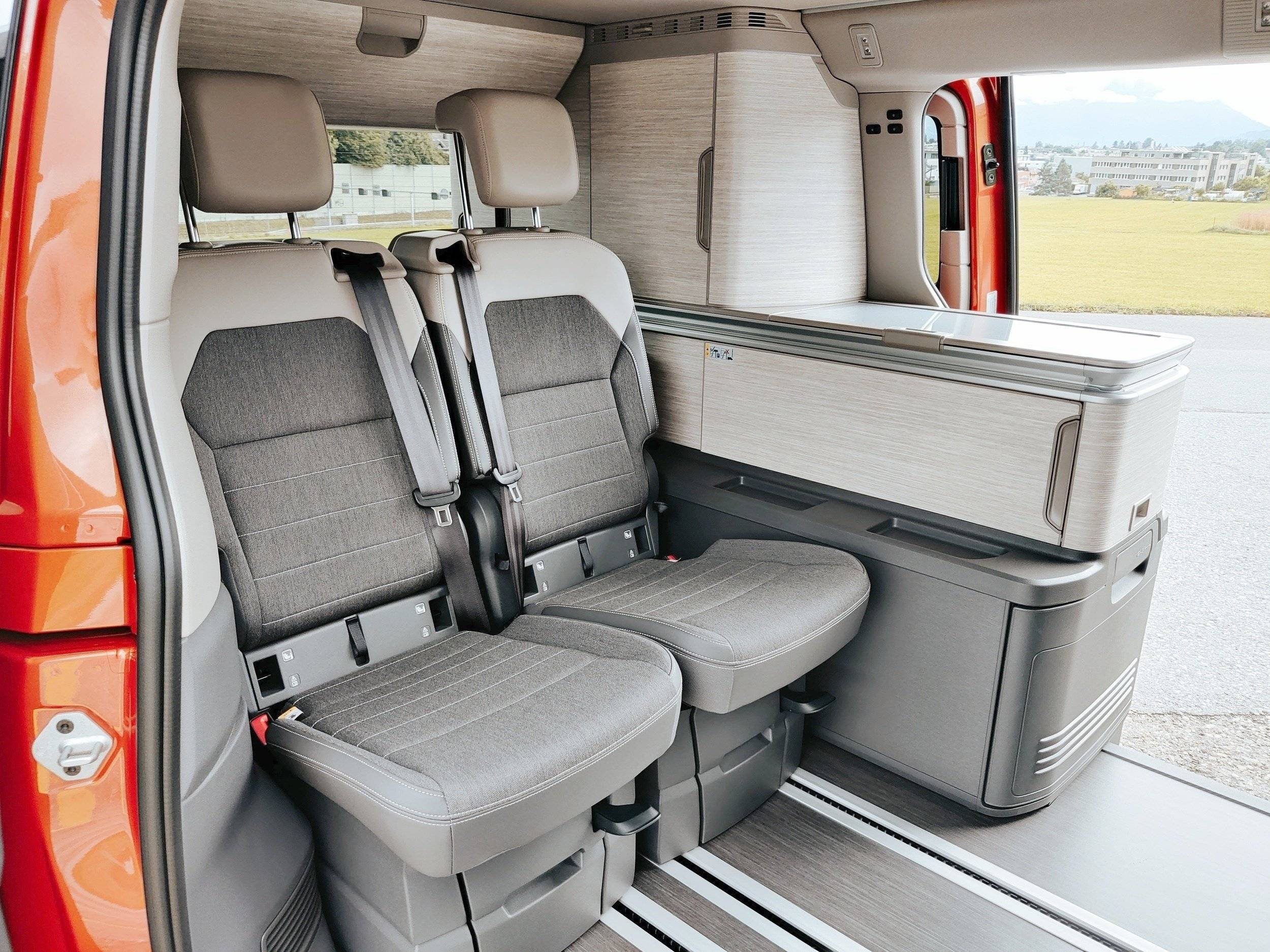 Eethoek Volkswagen T7 New California Ocean PHEV 4M - Yescapa