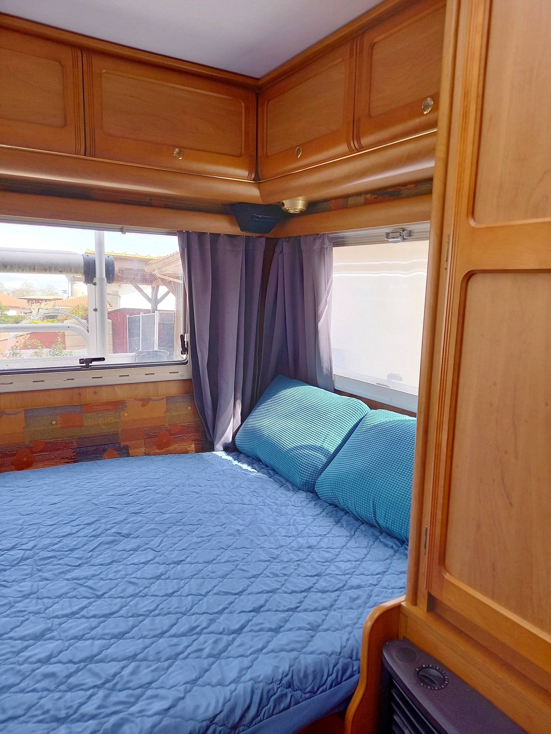 Berth Fiat Ducato - Yescapa