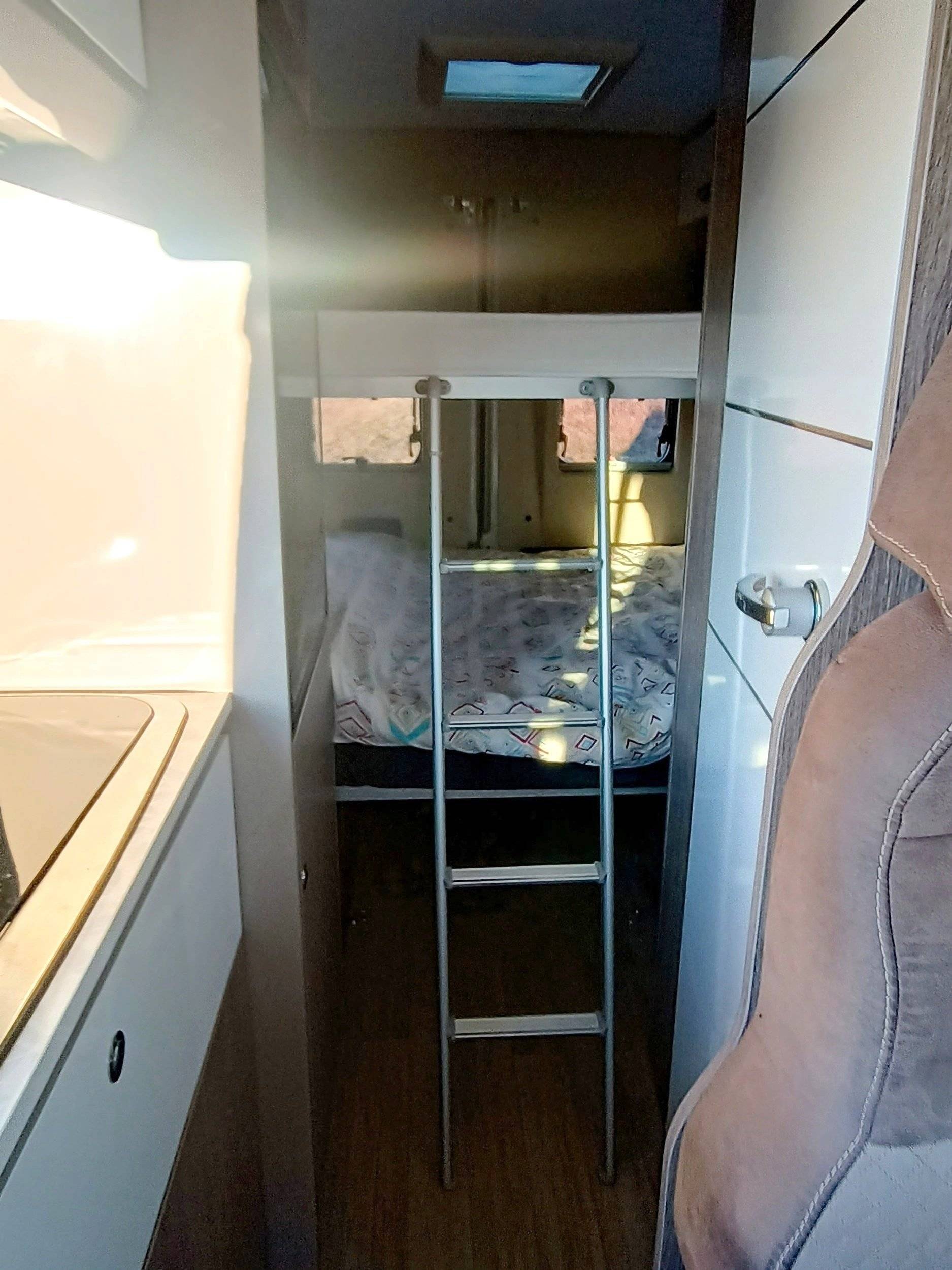 Challenger VANY 114 MAX