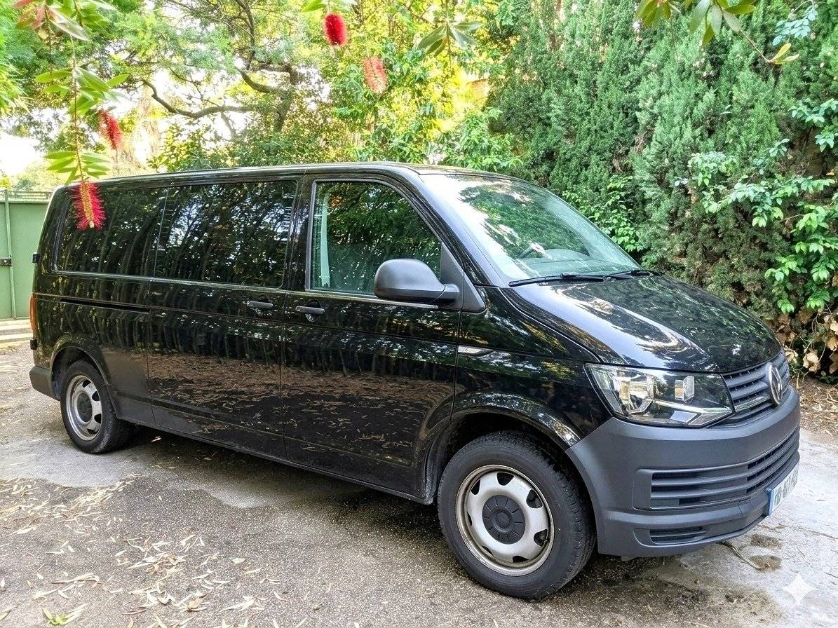 Vue avant de 3/4 Volkswagen T6 L2H1 150 ch Bioéthanol - Yescapa
