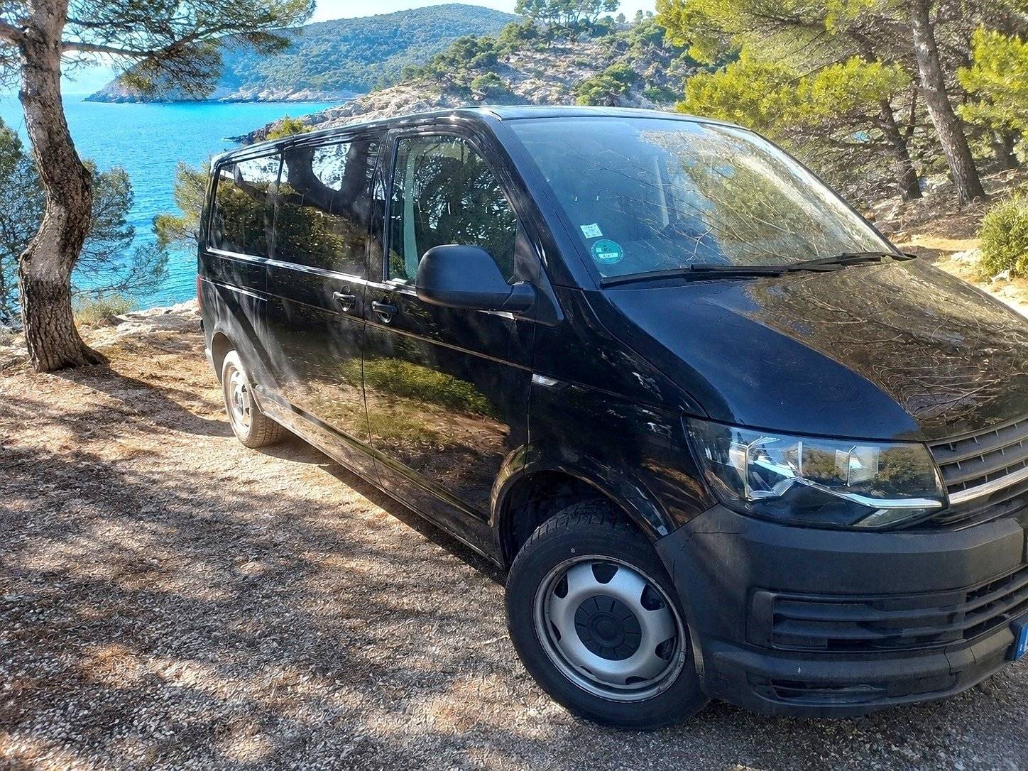 Vista frontale a ¾ Volkswagen T6 L2H1 150 ch Bioéthanol - Yescapa