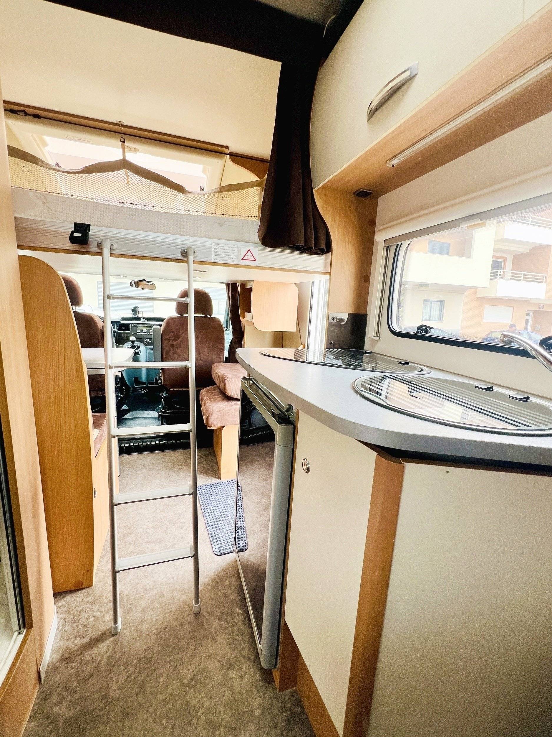 Dormidas Ford Transit - Yescapa