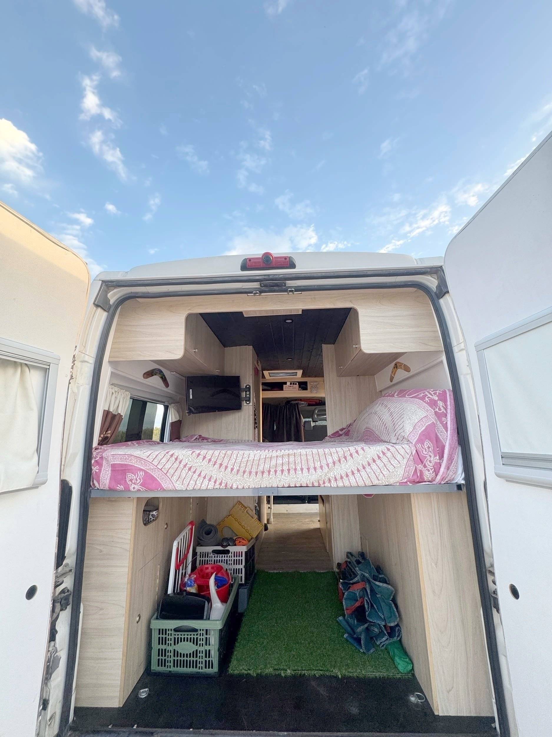 Dinette Peugeot BOXER L2H2 - Yescapa