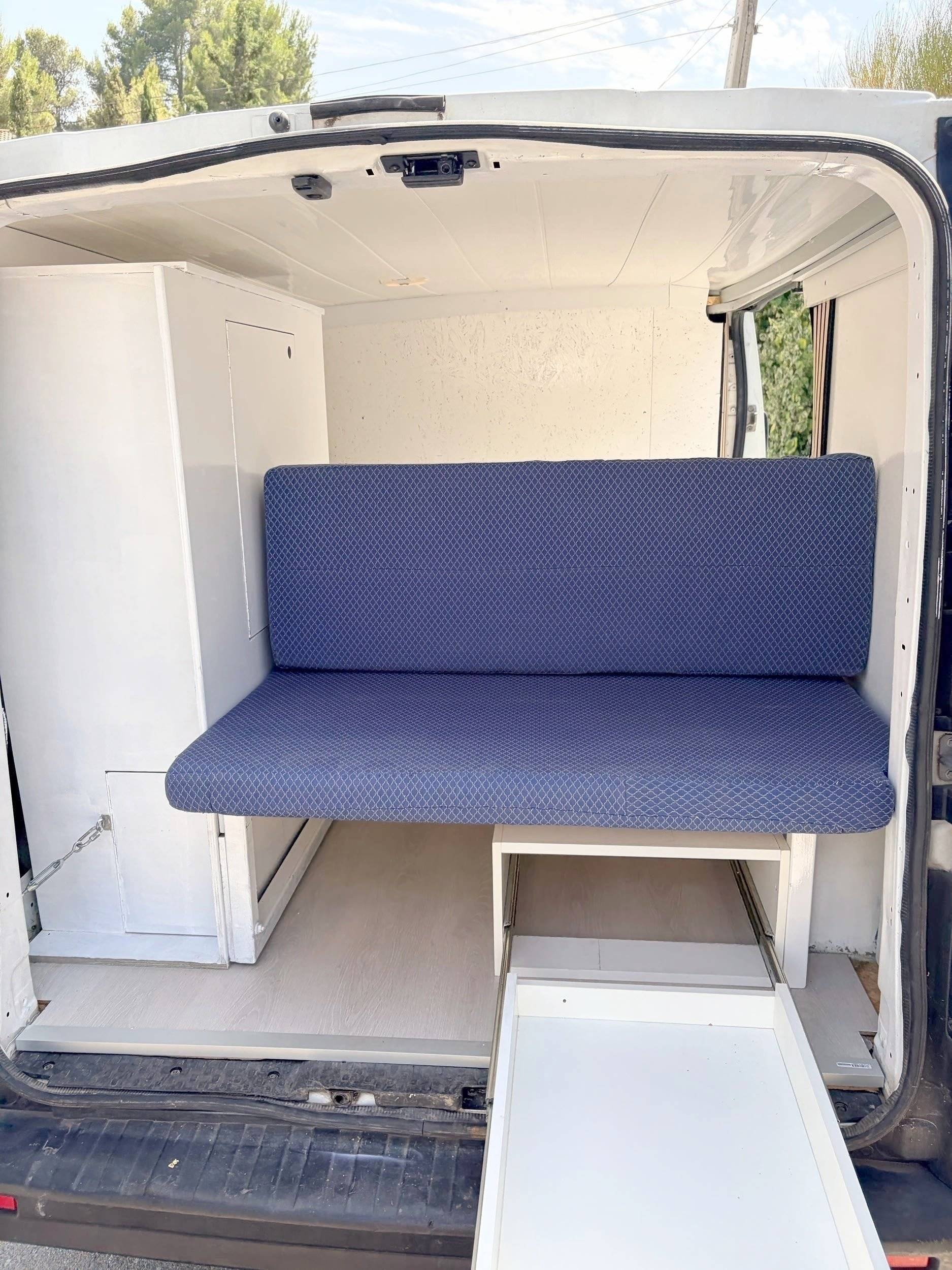 Letti Renault Trafic 1.6 dci90 - Yescapa