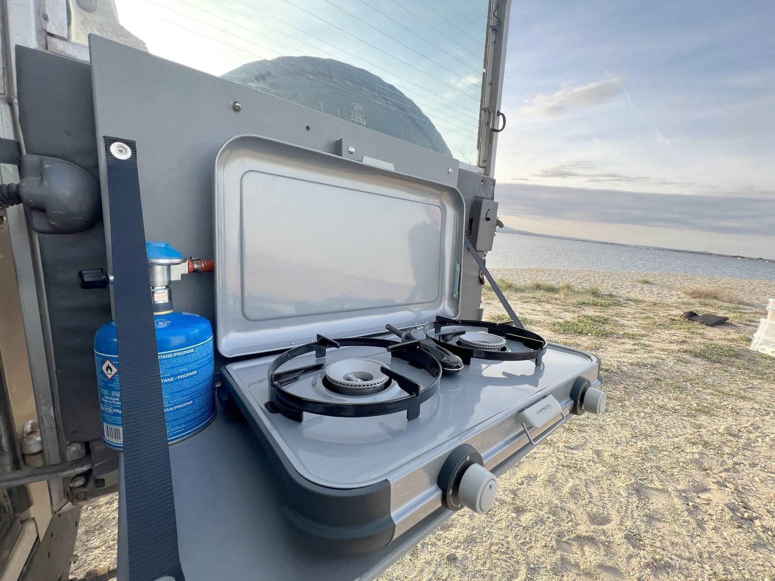 Angolo cucina Land Rover - Yescapa