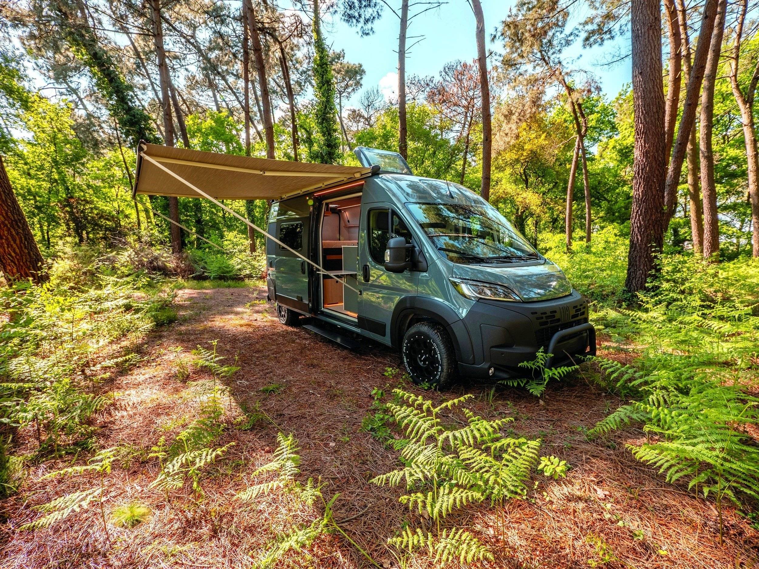 VAN Designers PYLA 001