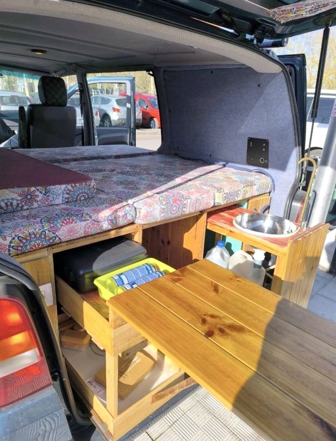 Kitchenette Mercedes Vito 2,2 l 114 ch - Yescapa