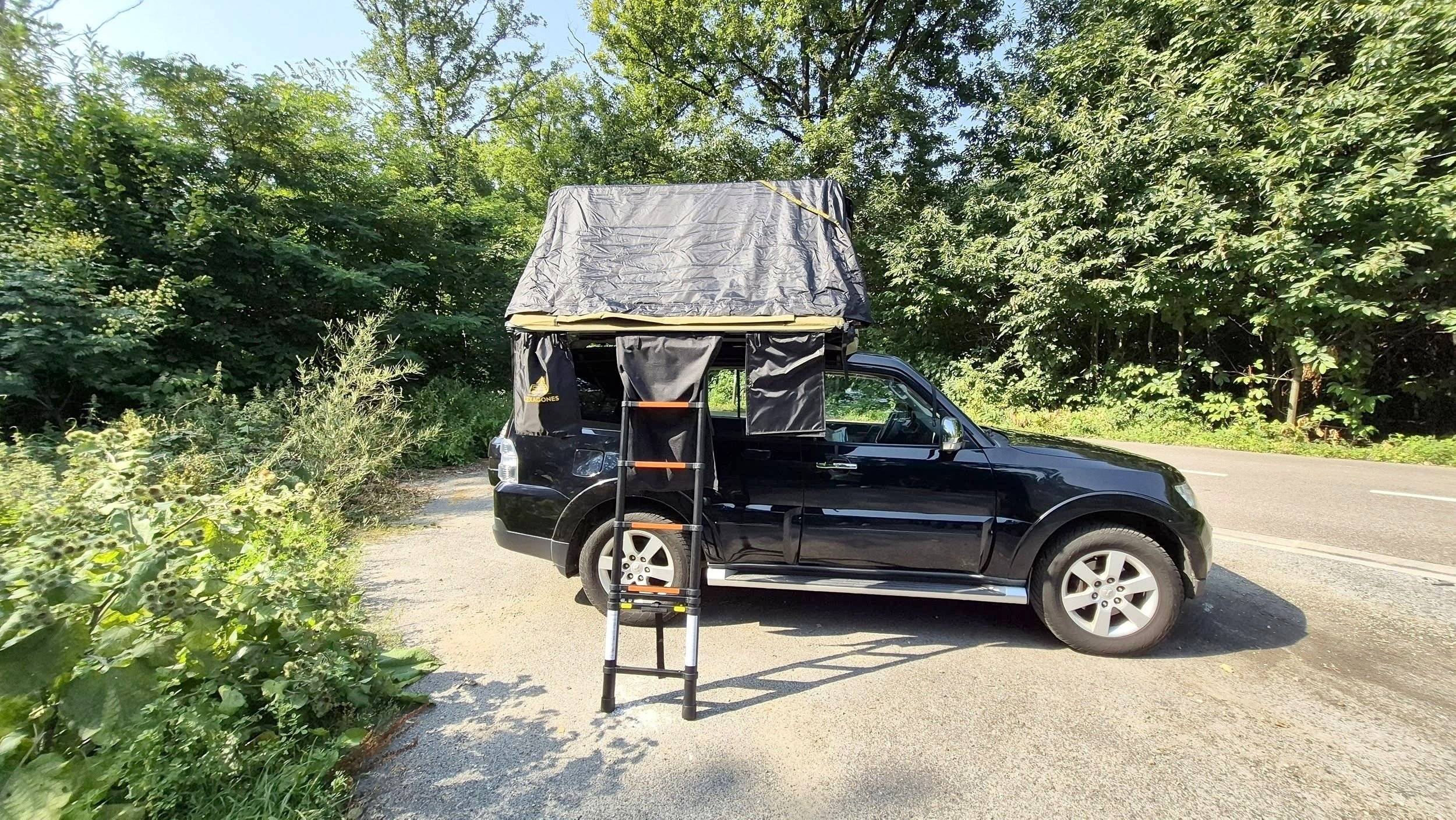 Berth Mitsubishi Pajero - Yescapa