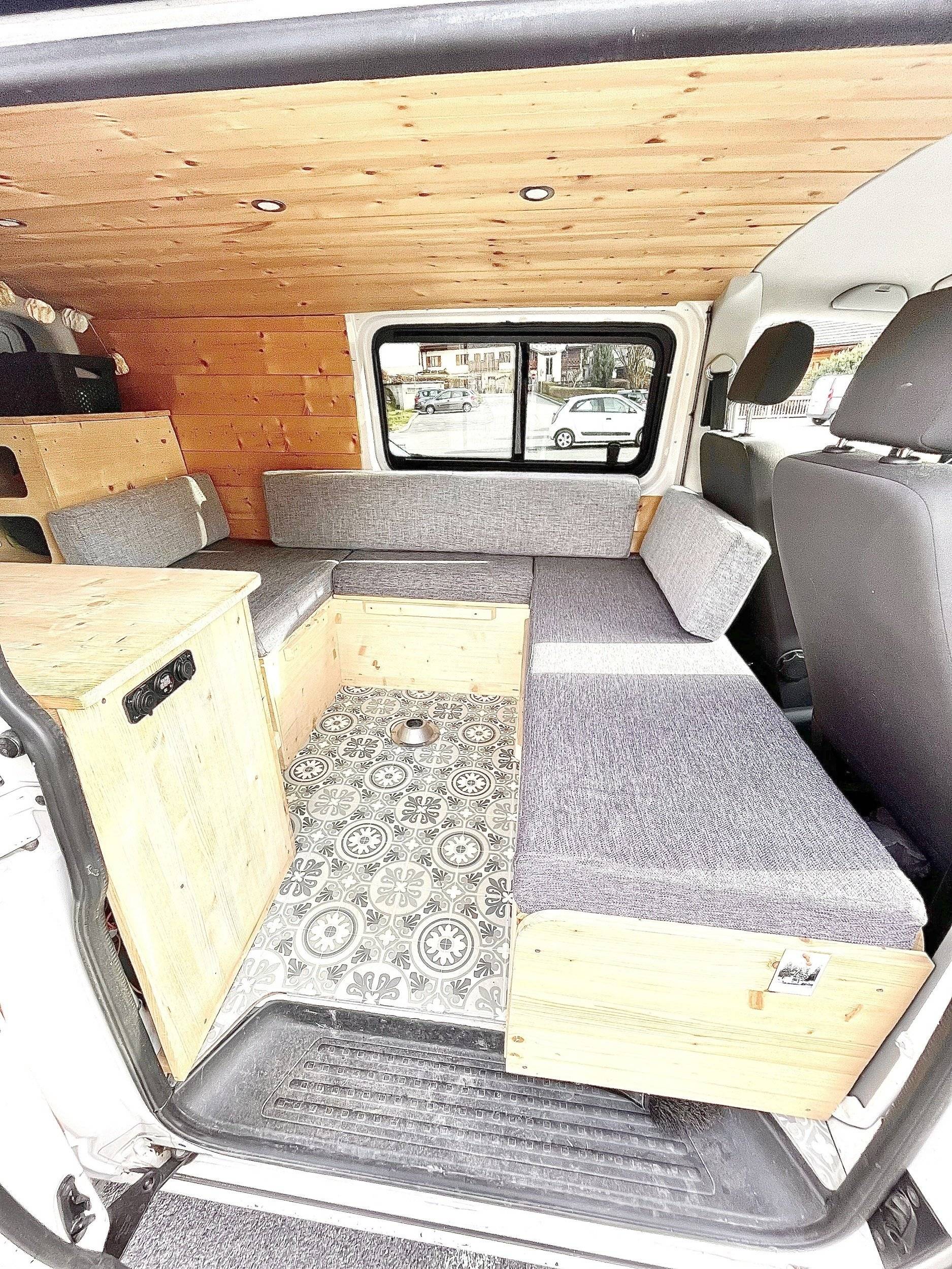 Volkswagen T5 2,0 l 140 ch