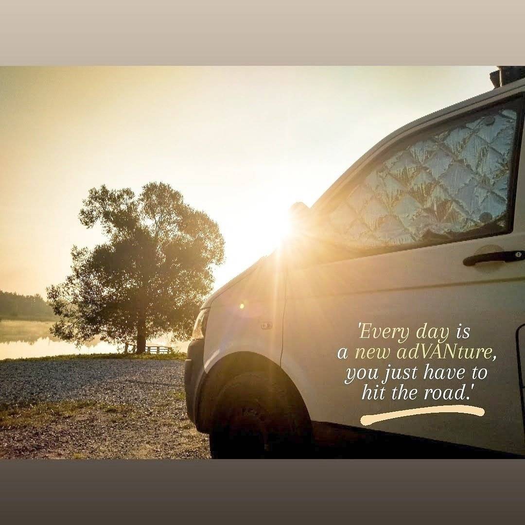 Front view from 3/4 Volkswagen Volkswagen Transporter - Yescapa