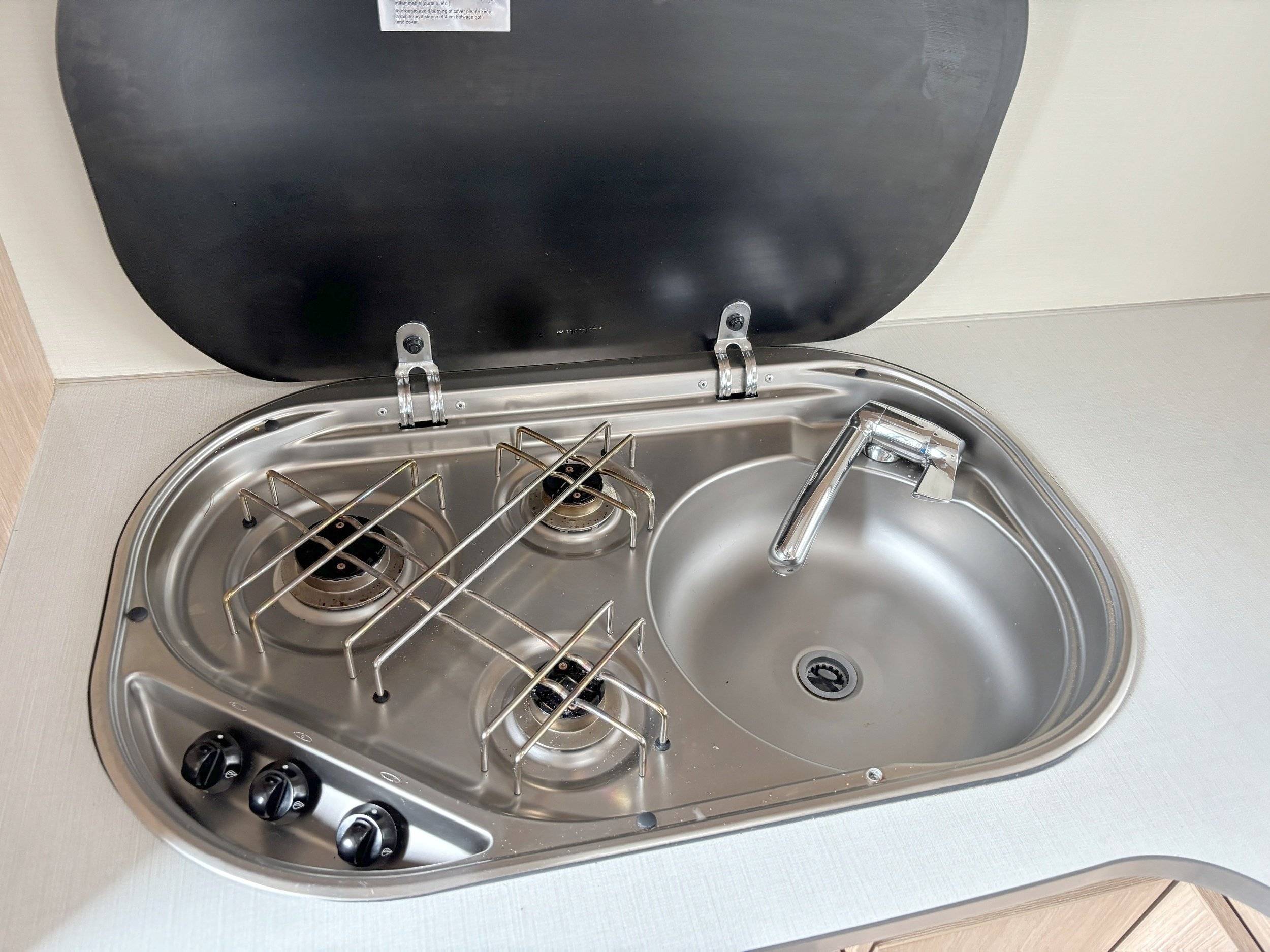 Carado Sunlight Wohnwagen Wolf-12