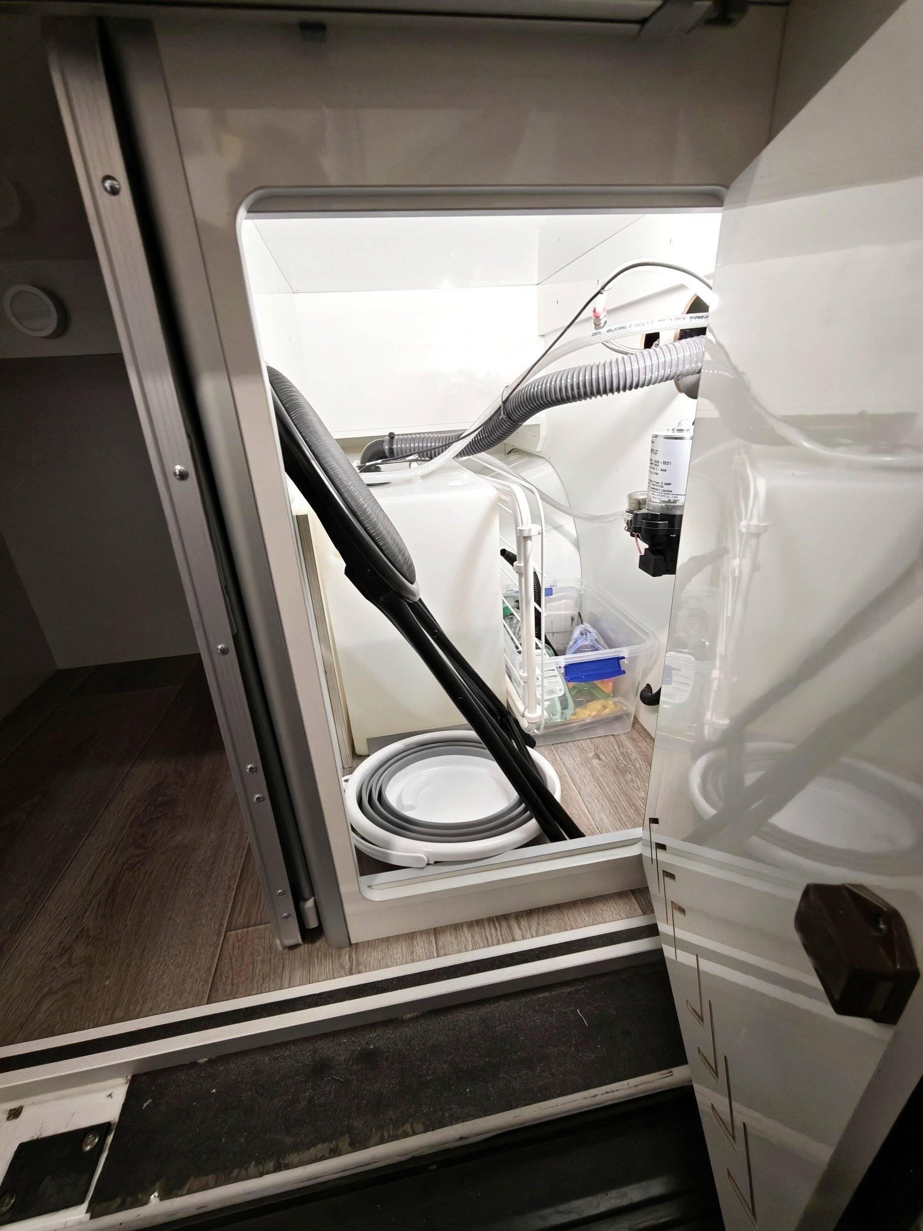 3 C Cartier/Brisebras c