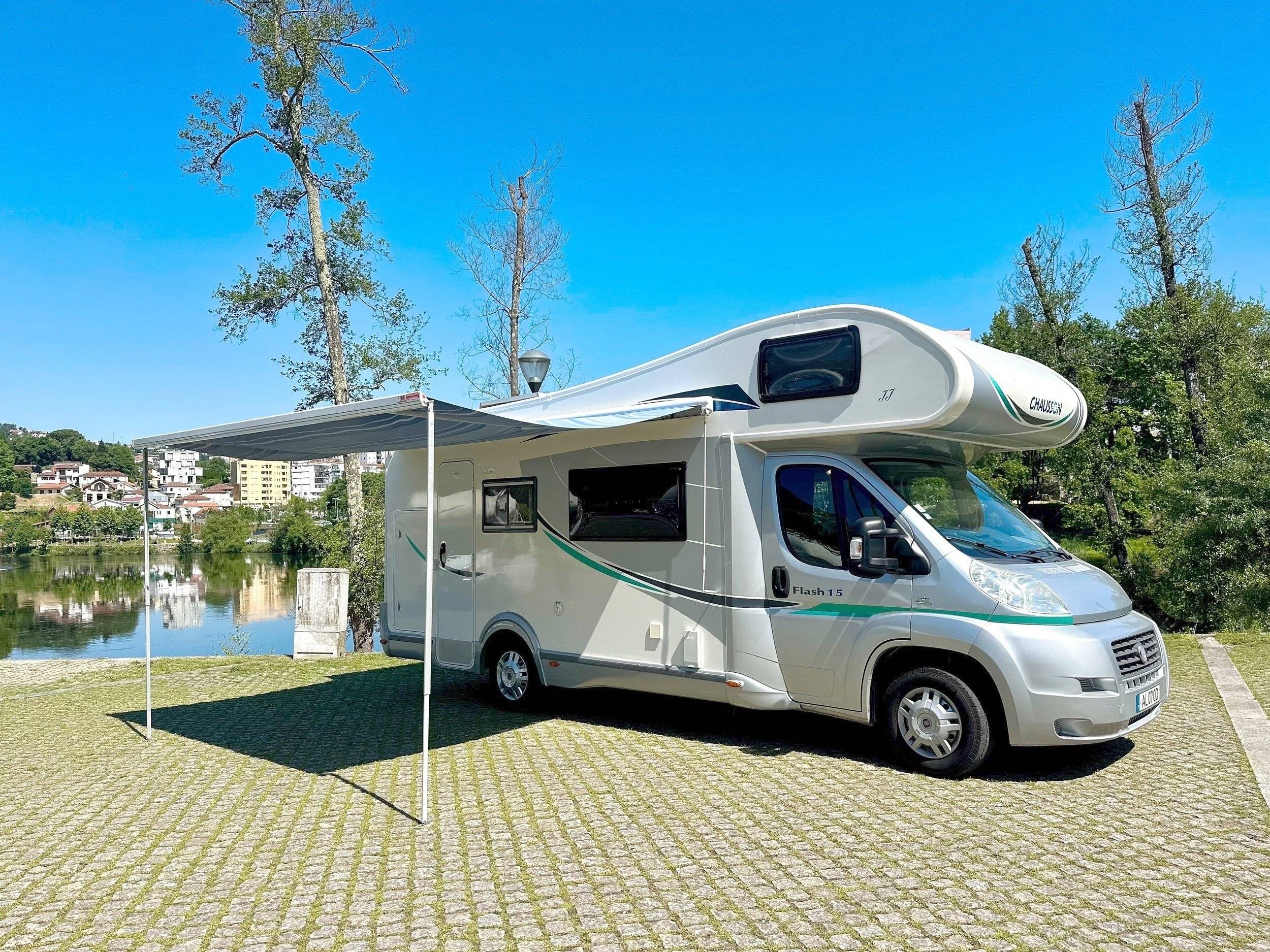 Front view from 3/4 Fiat Fiat - Yescapa