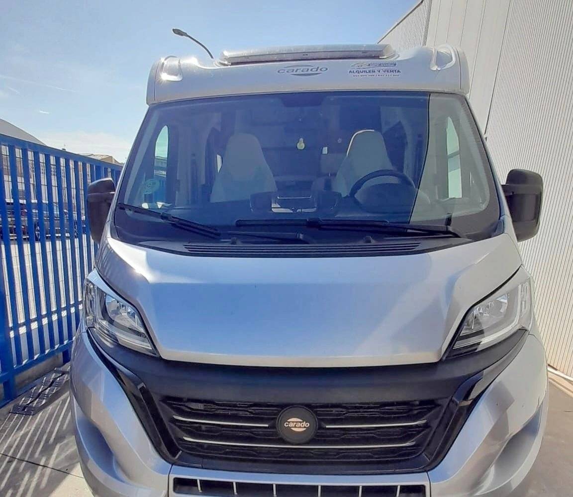 Vista de 3/4 Fiat Ducato 2,2 l Multijet 130 ch. - Yescapa