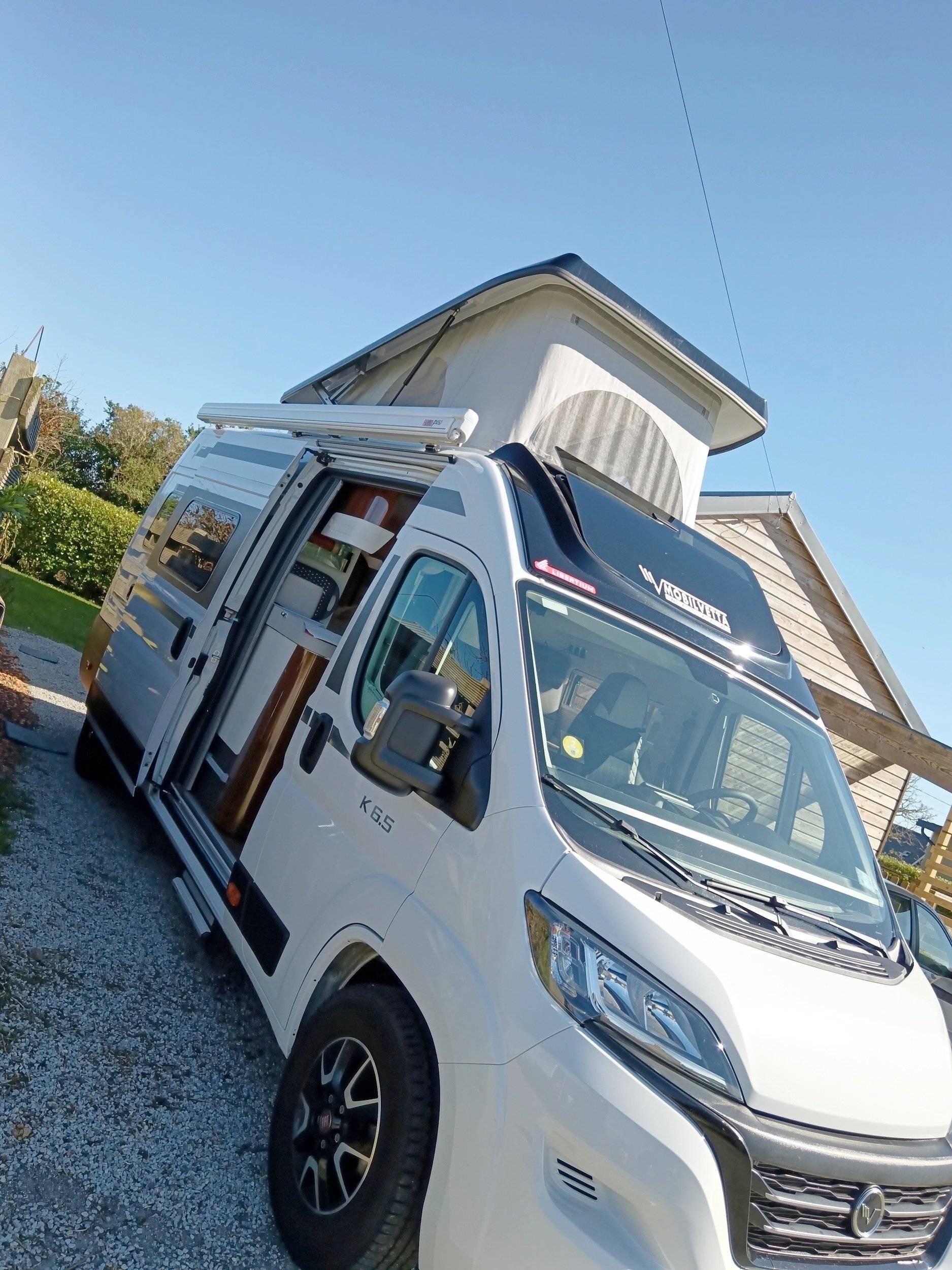 Vista frontale a ¾ Fiat - Yescapa