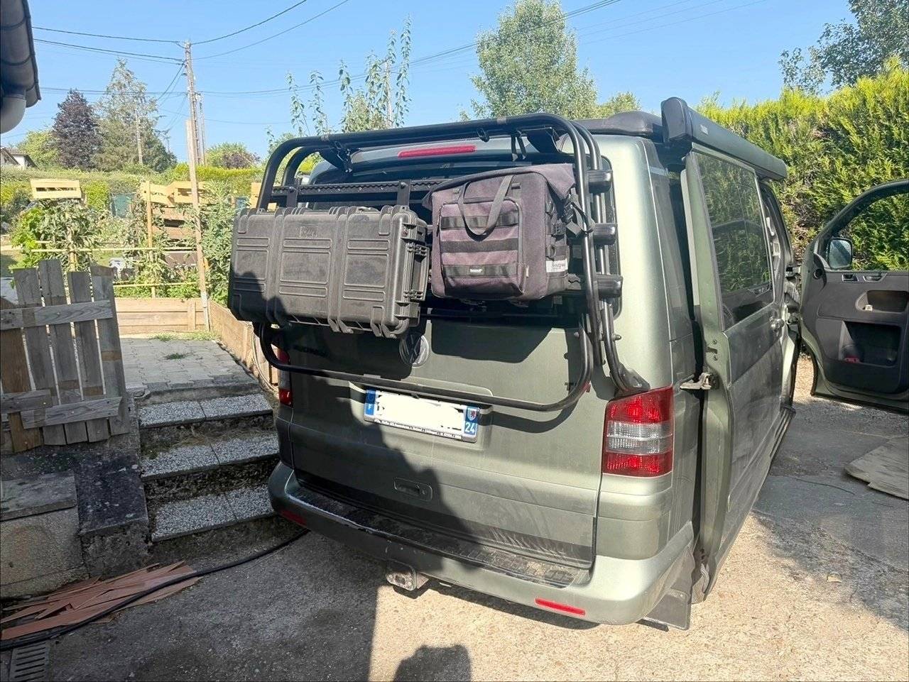 Plazas en cama Volkswagen T5 2,5l 174 ch - Yescapa