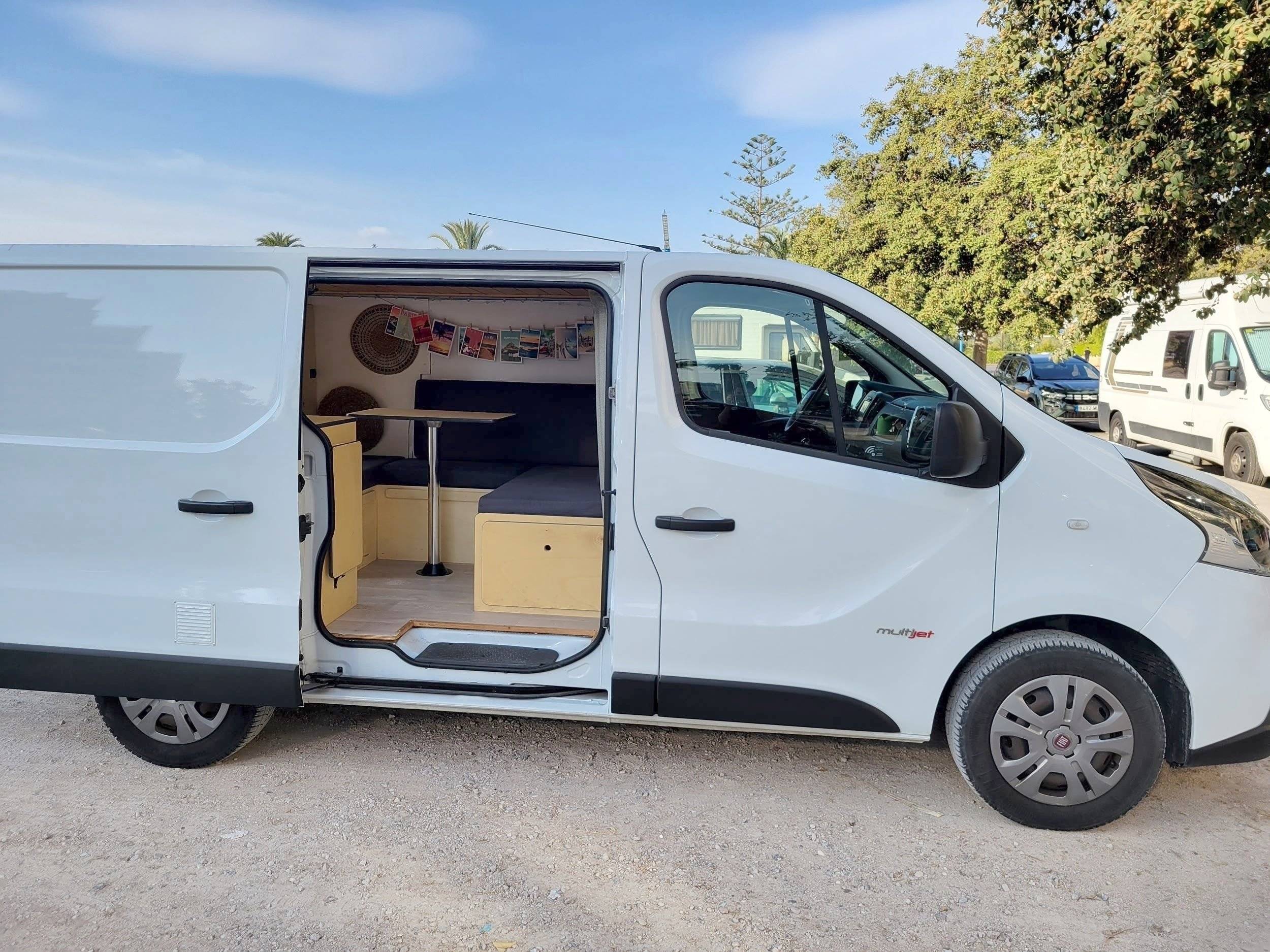 Vue avant de 3/4 Fiat TALENTO - Yescapa