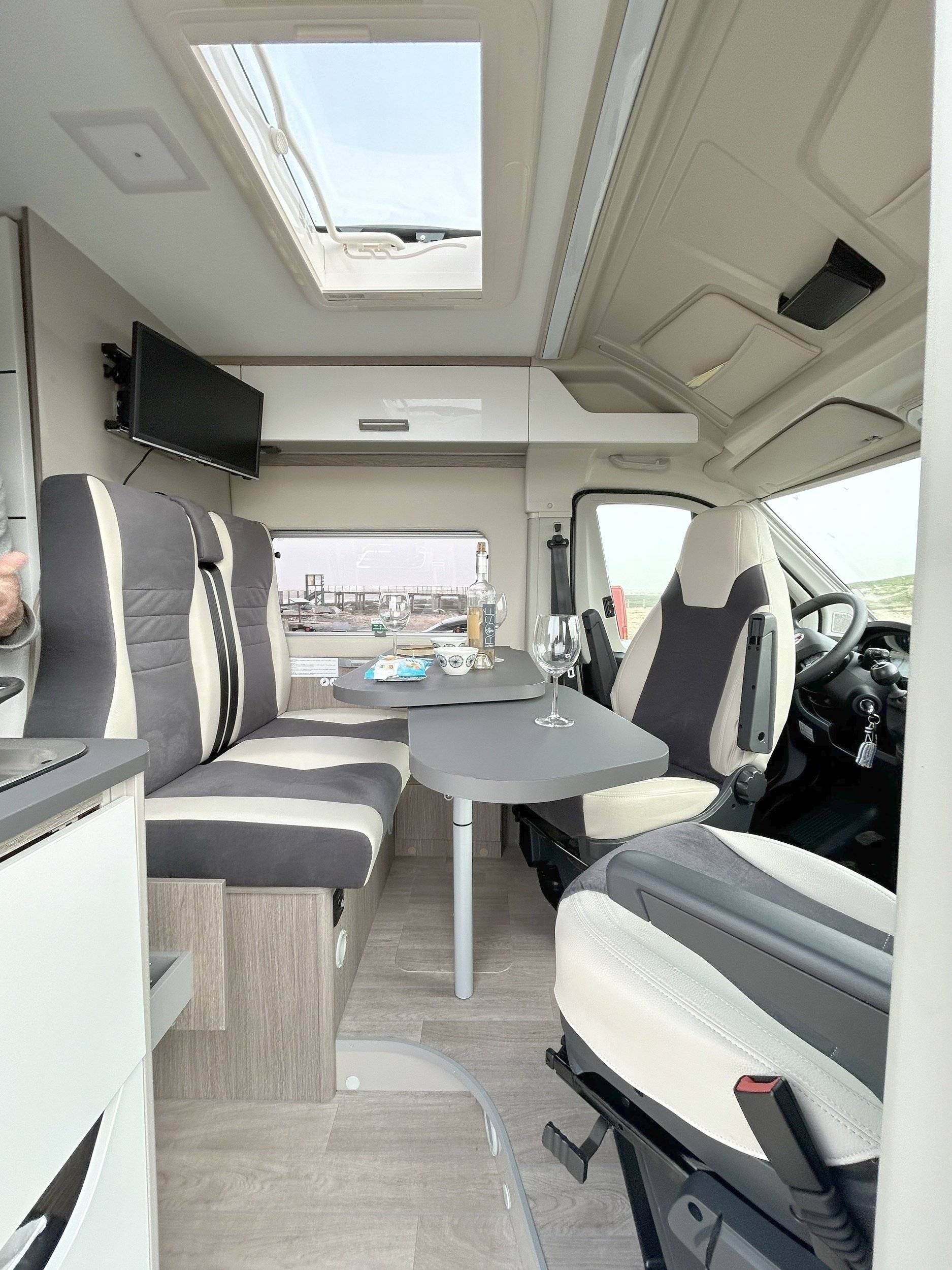 Challenger challenger V210 Edition VIP