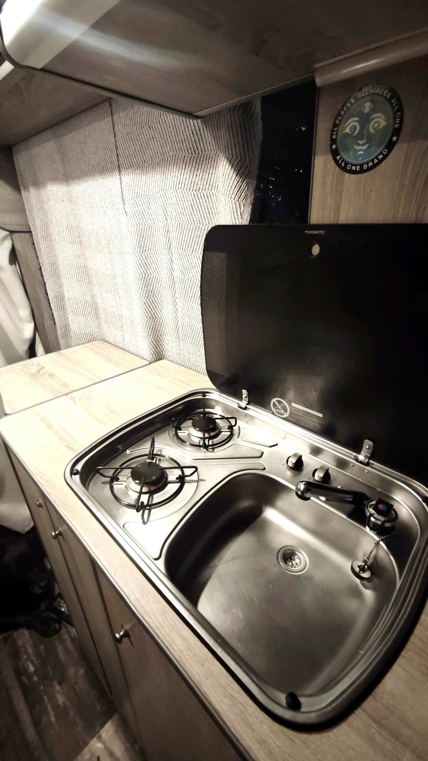 Coin cuisine Peugeot Boxer 2,2l 120 ch - Yescapa