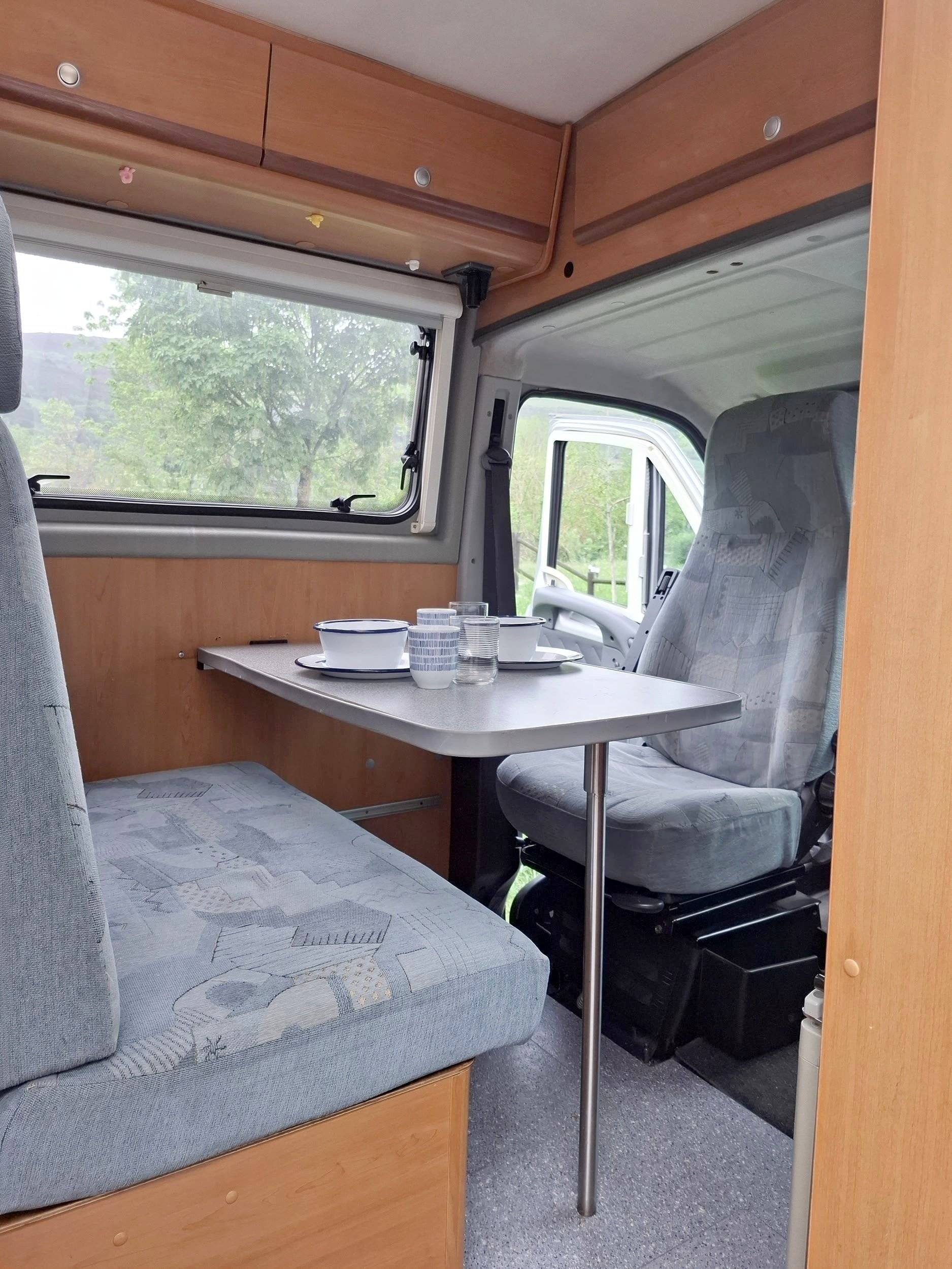 Comedor Fiat Ducato 2,8 - Yescapa