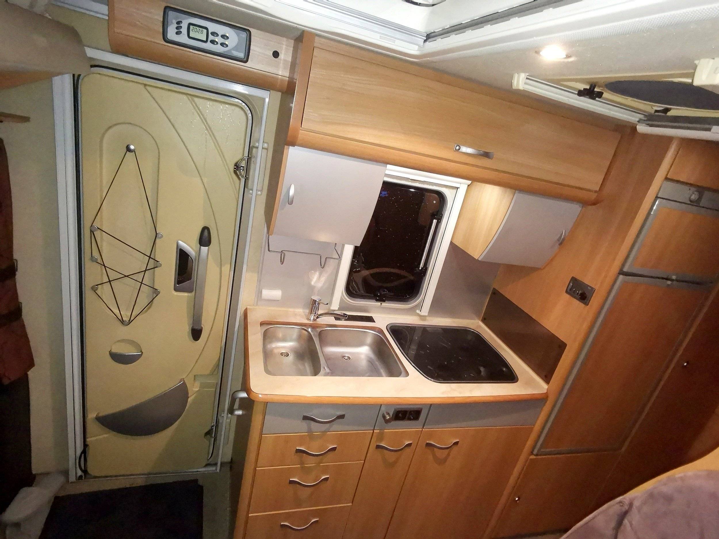 Niesmann+Bischoff Arto 64