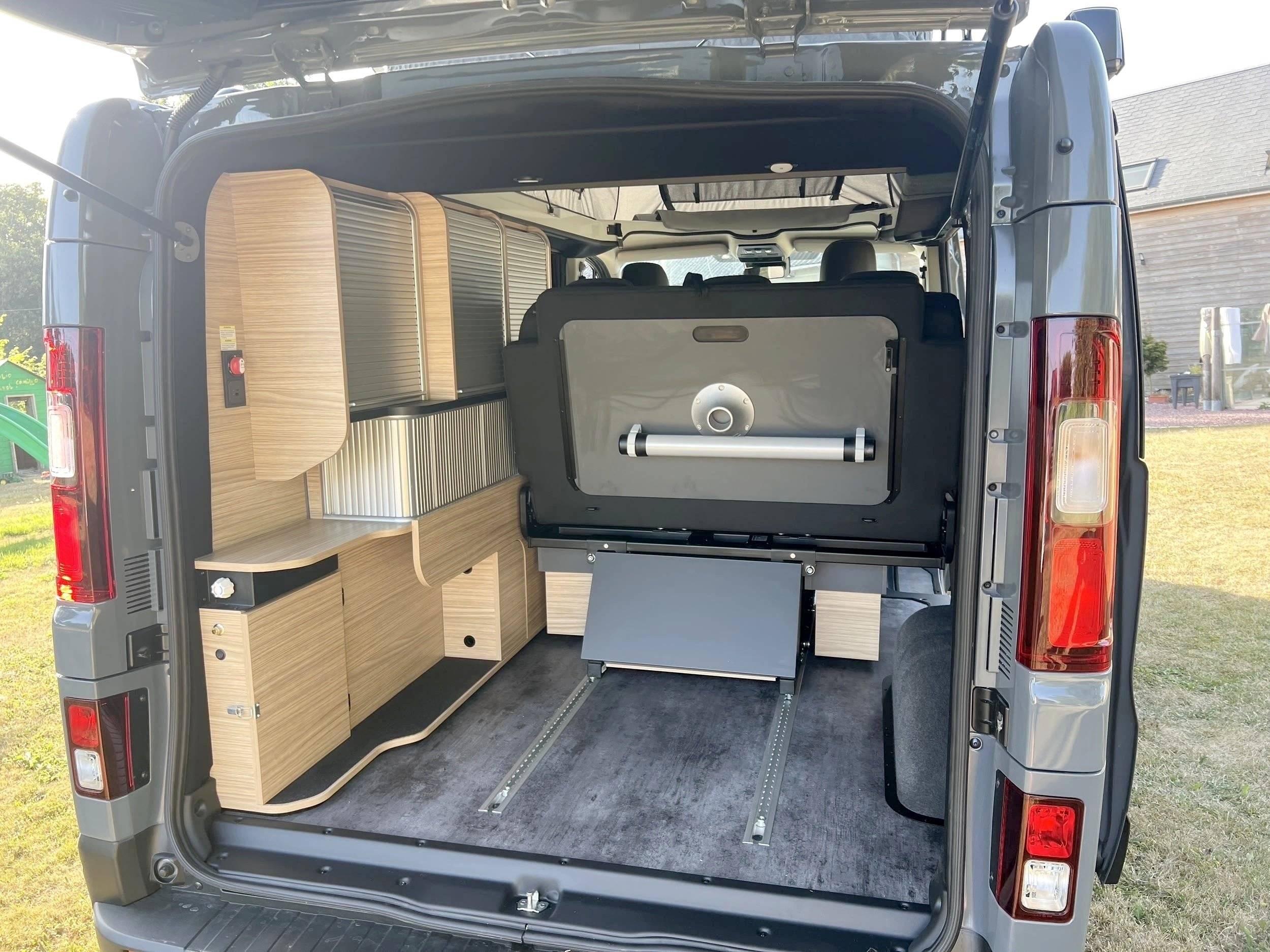 Bavaria Renault Trafic III 2.0L DCI 150CV EDC BVA