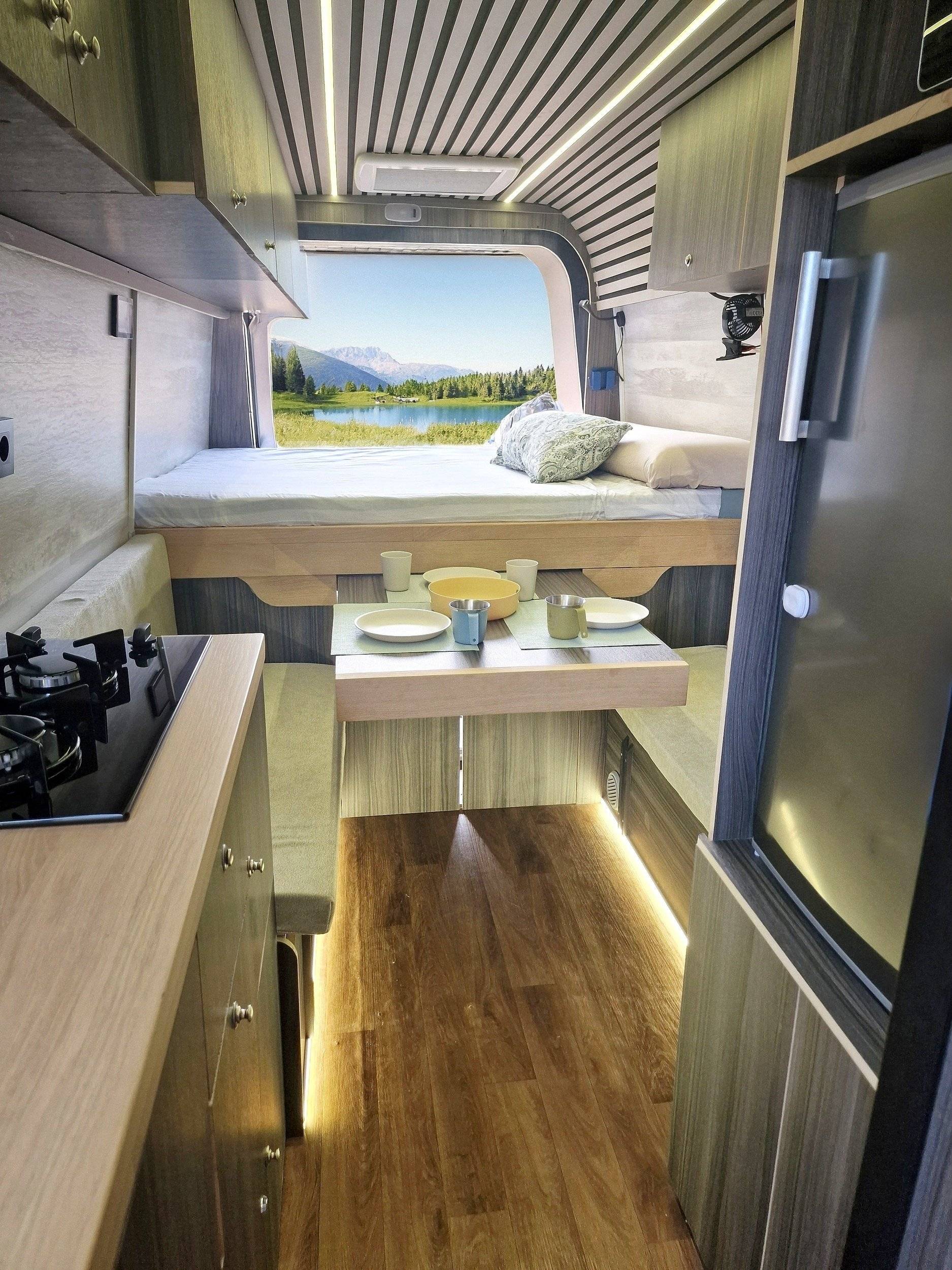 Coin repas Volkswagen Crafter 2,0 l 102 ch - Yescapa