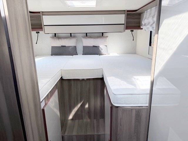 Roller Team Kronos 285TL - Bavarian Camper 2