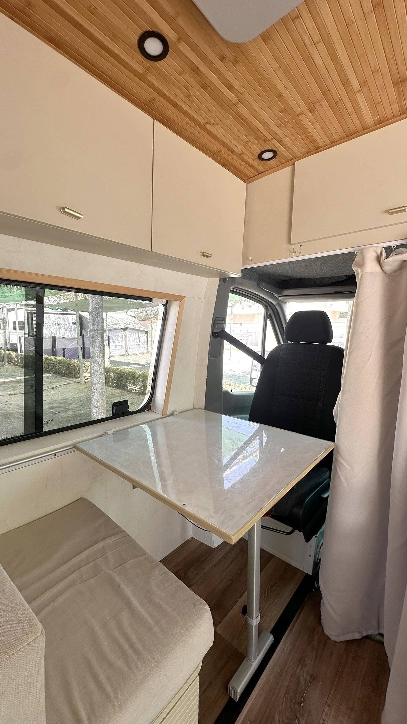 Comedor Mercedes mercedes benz sprinter 314 - Yescapa